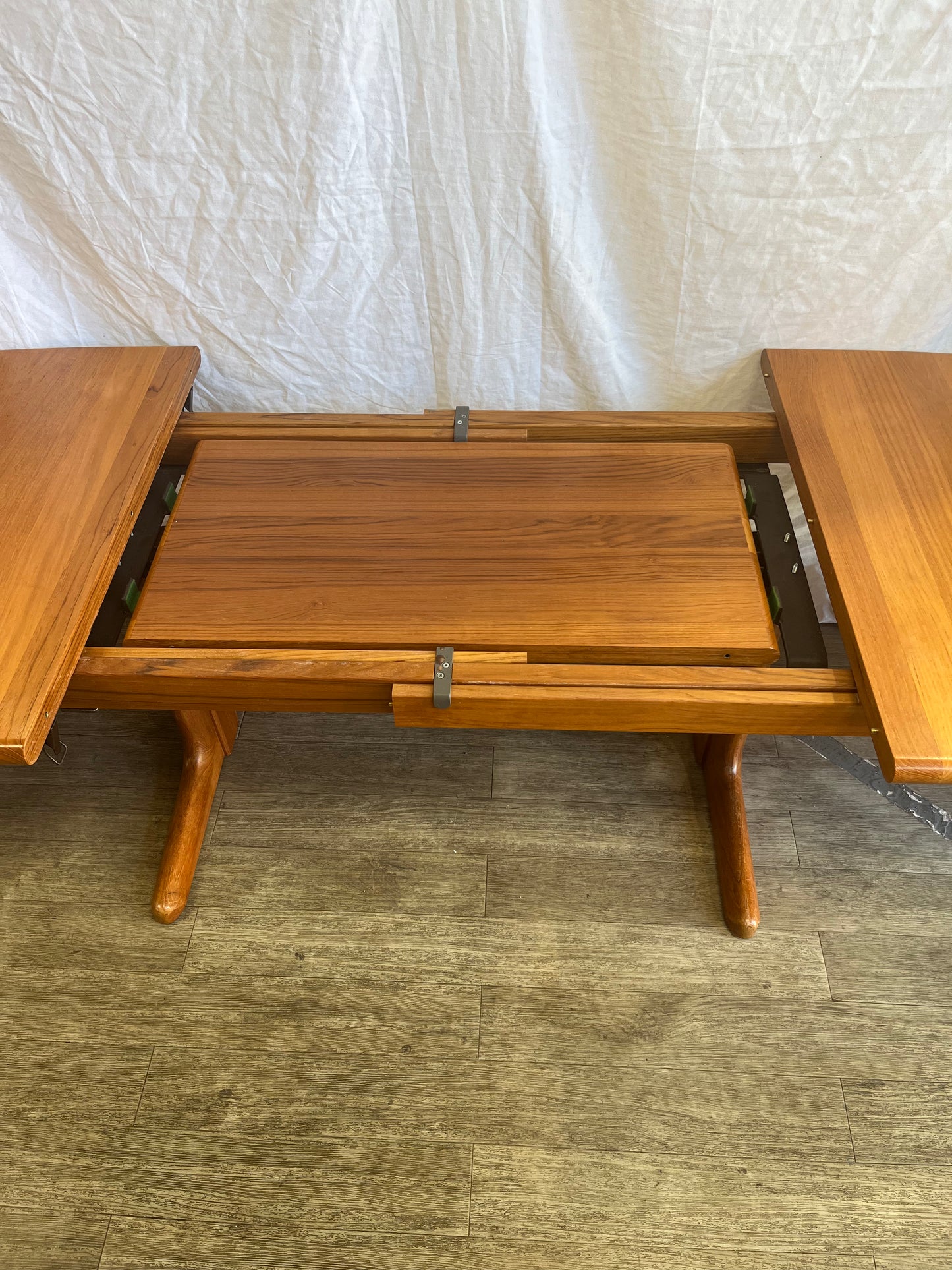 Table basse scandinave en teck massif 1970