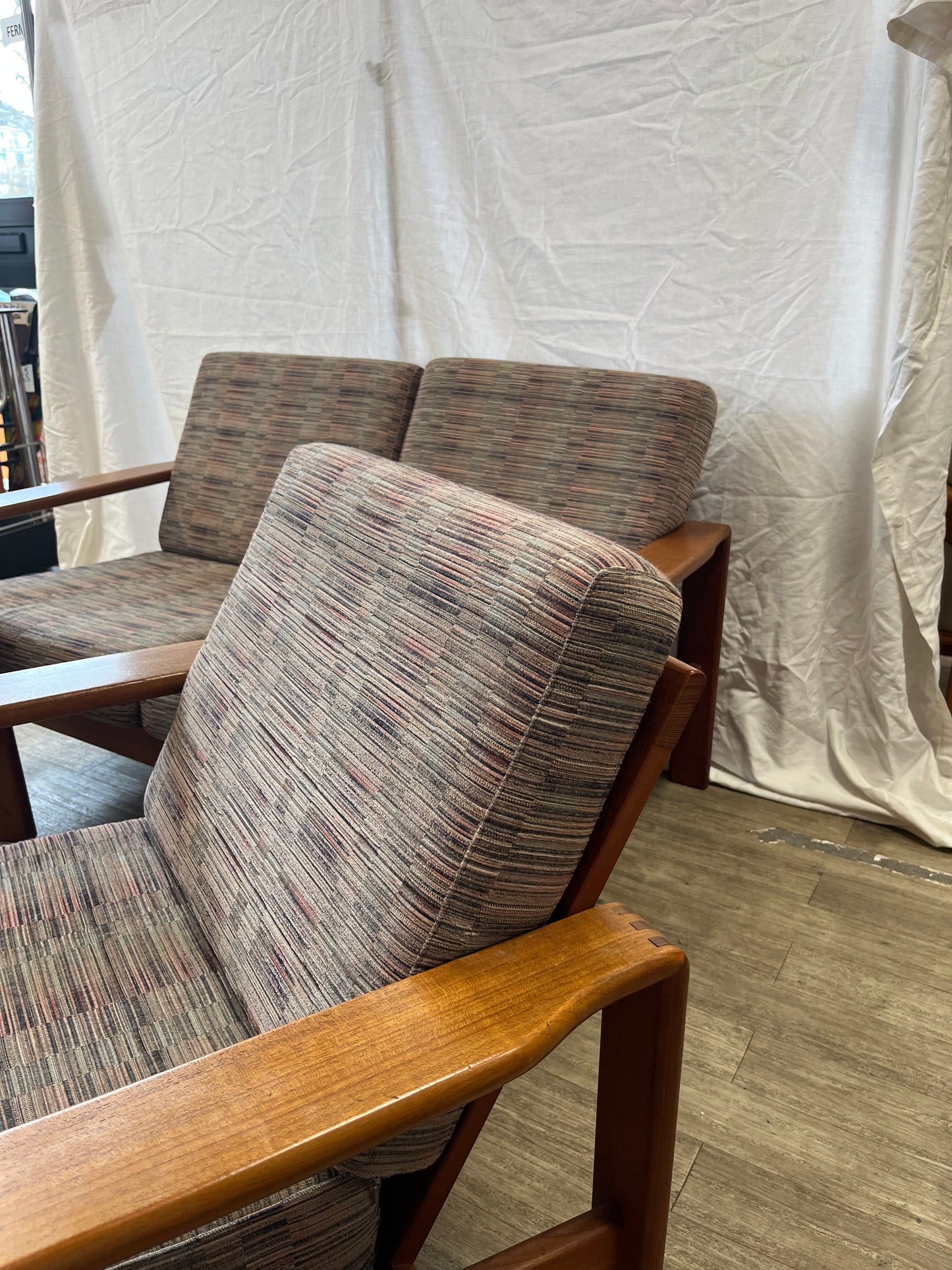 Salon scandinave en teck massif 1970