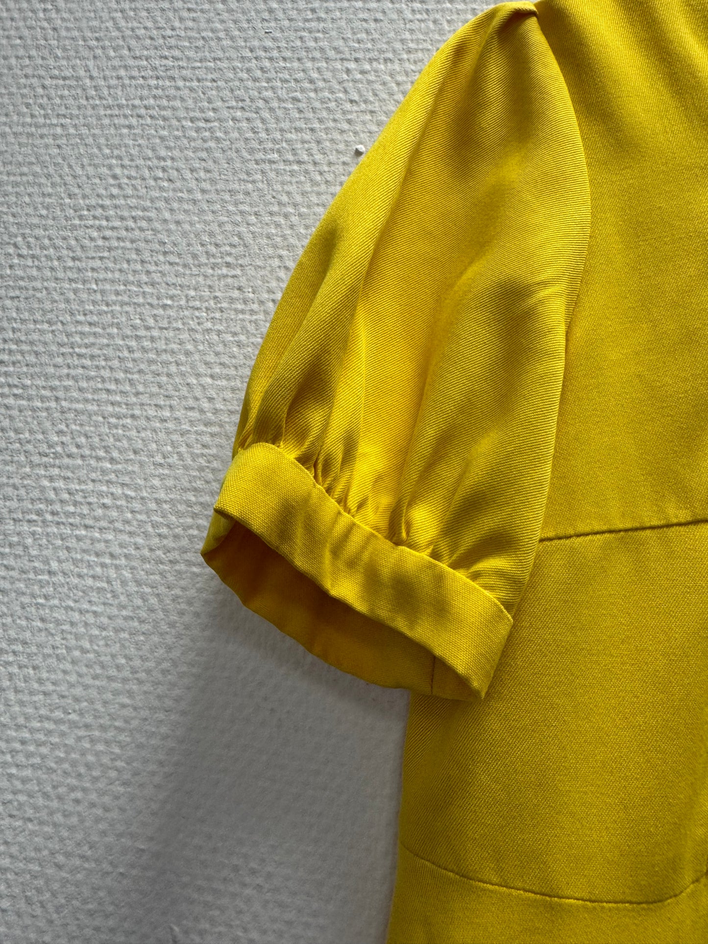 Robe jaune 70s
