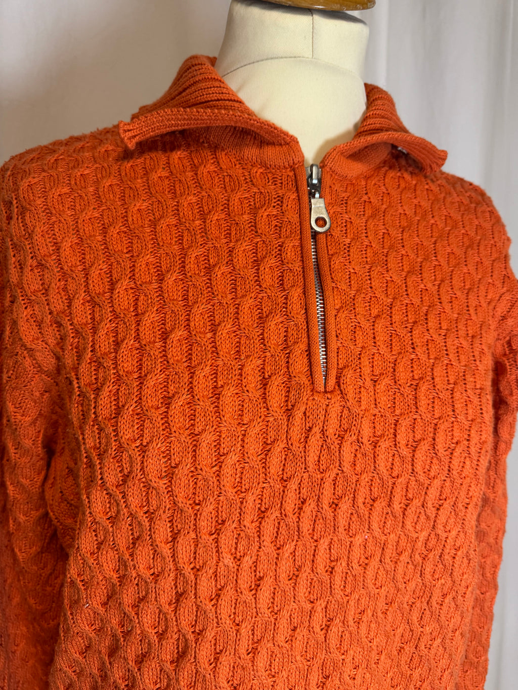 Pull torsade orange