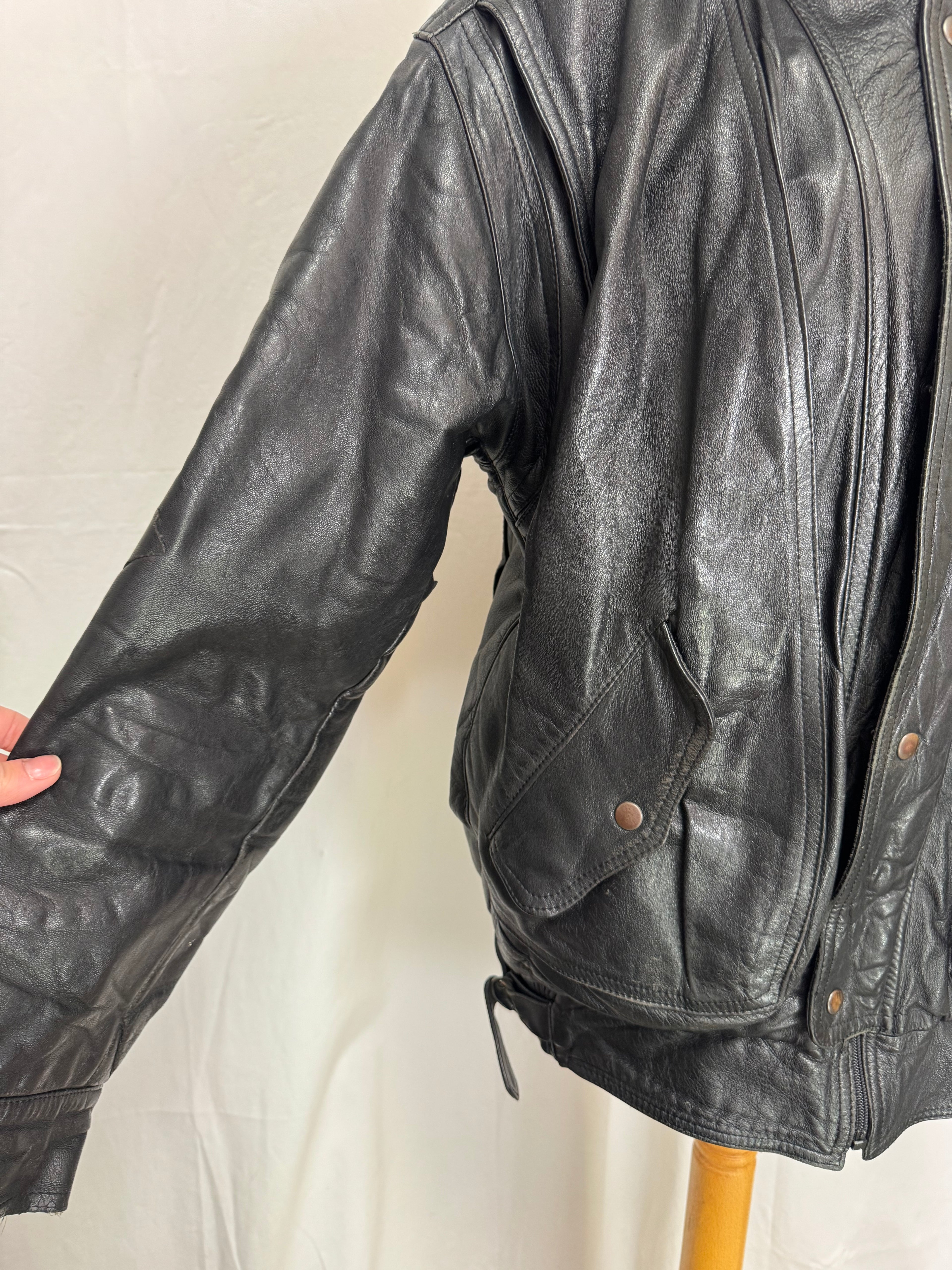 Veste en cuir noir
