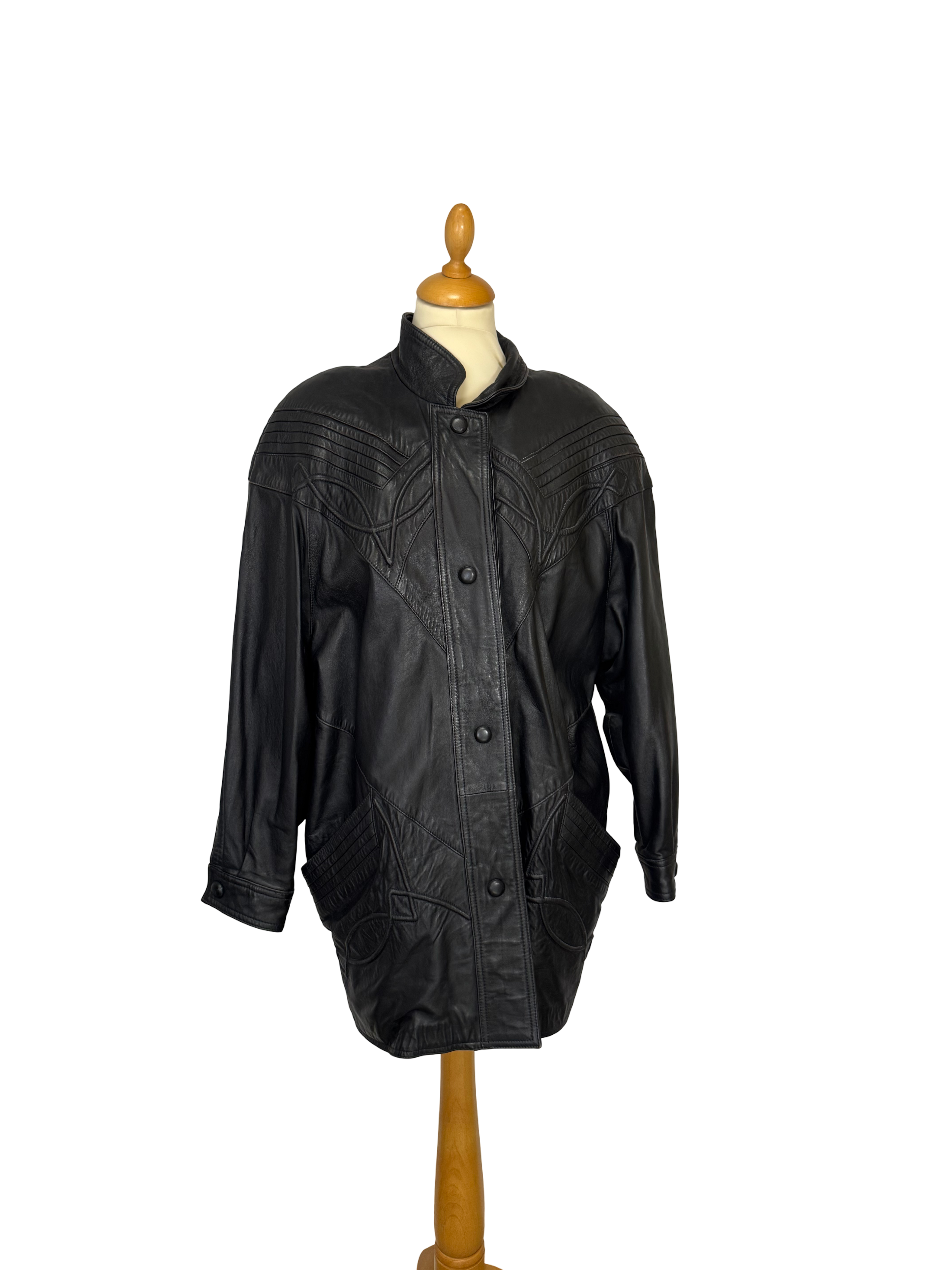 Veste en cuir brodée