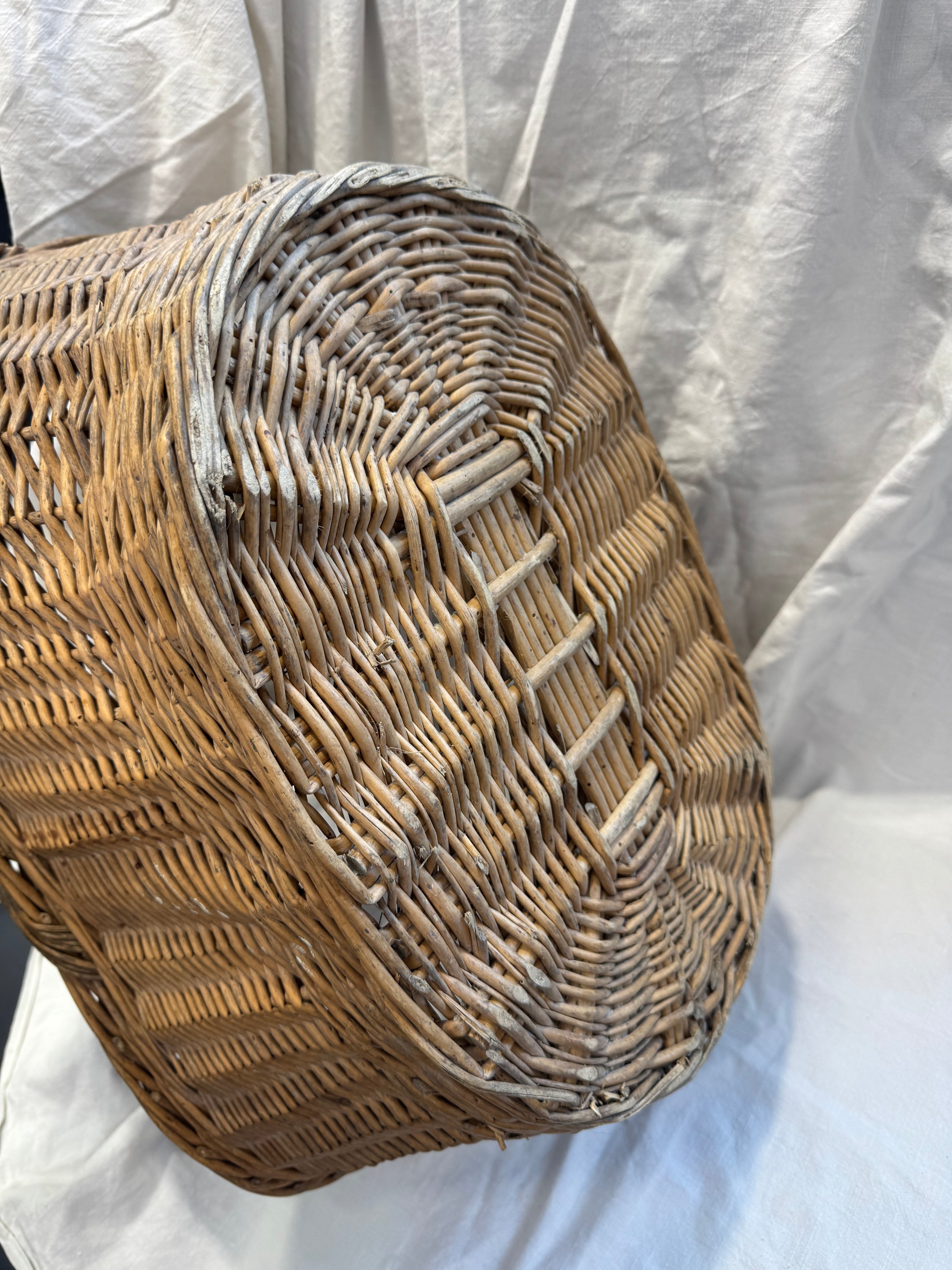 Panier en osier marron