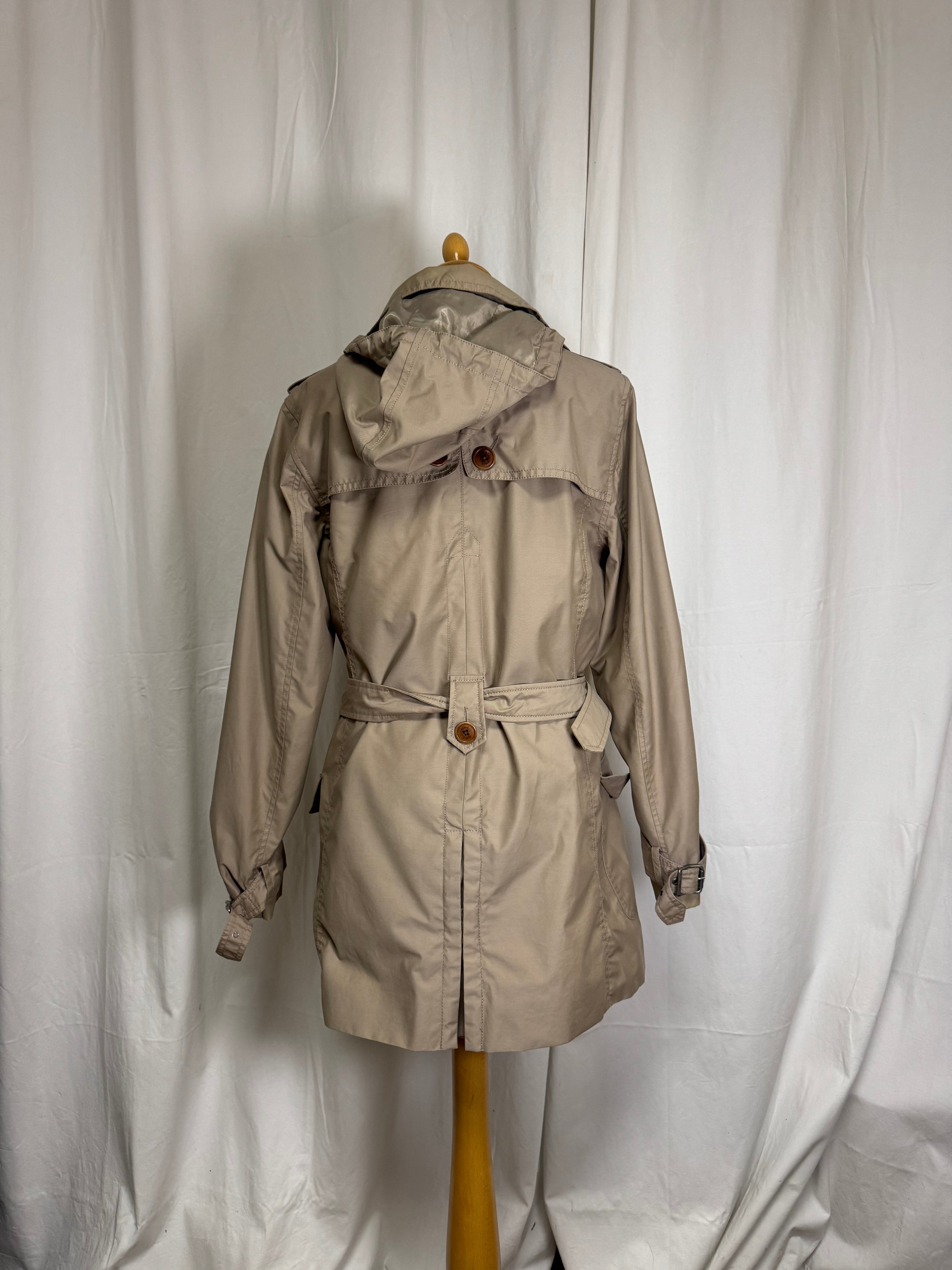 Trench-coat court Aigle