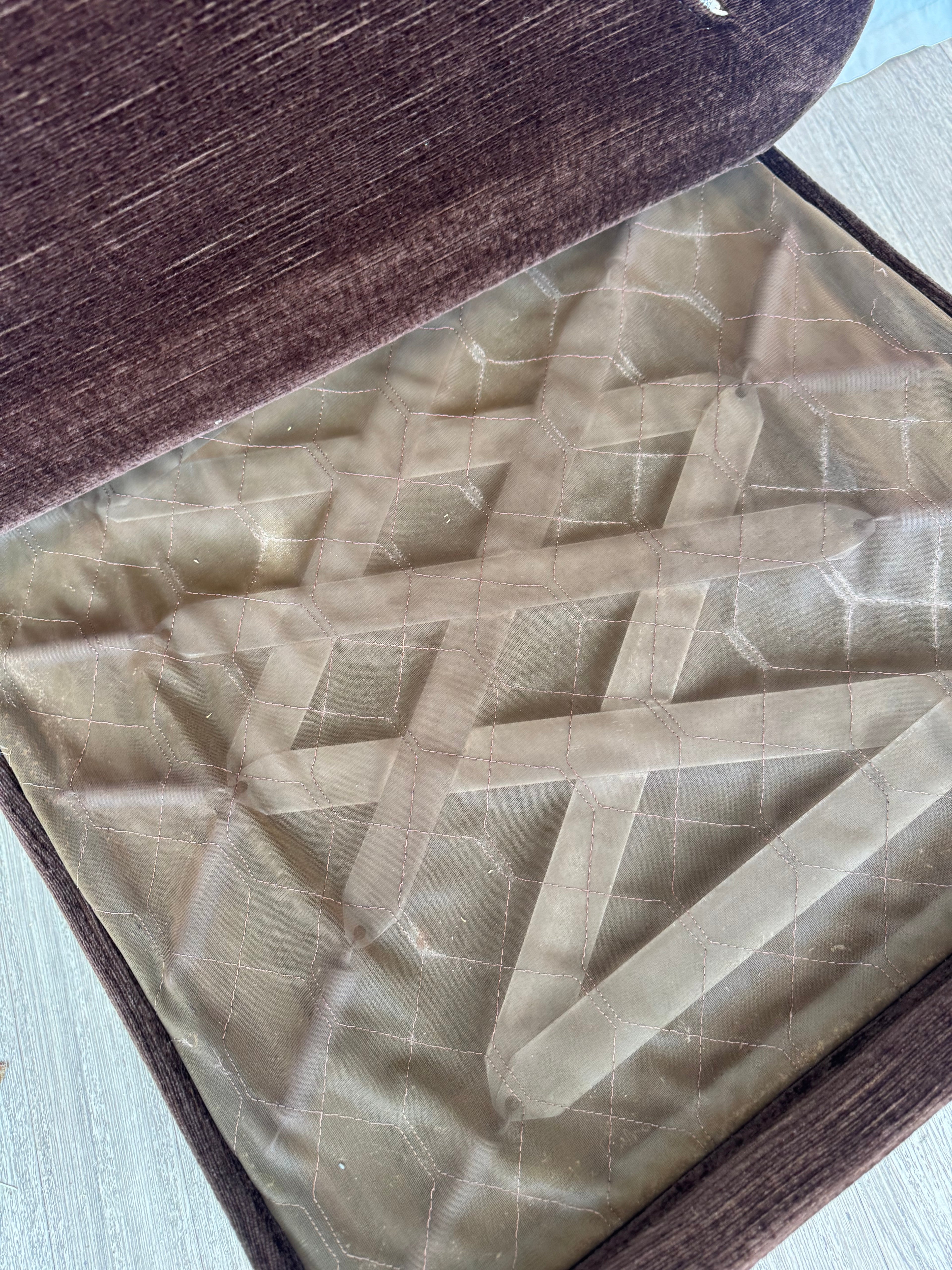 Pouf en velours