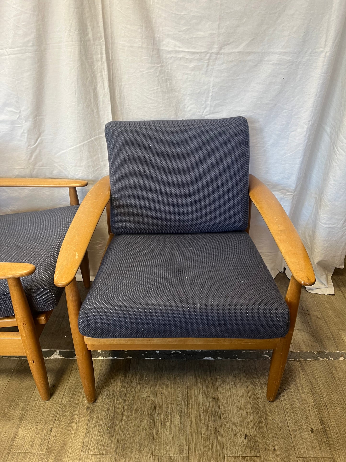 Paire de fauteuils scandinaves en hêtre années 70’s