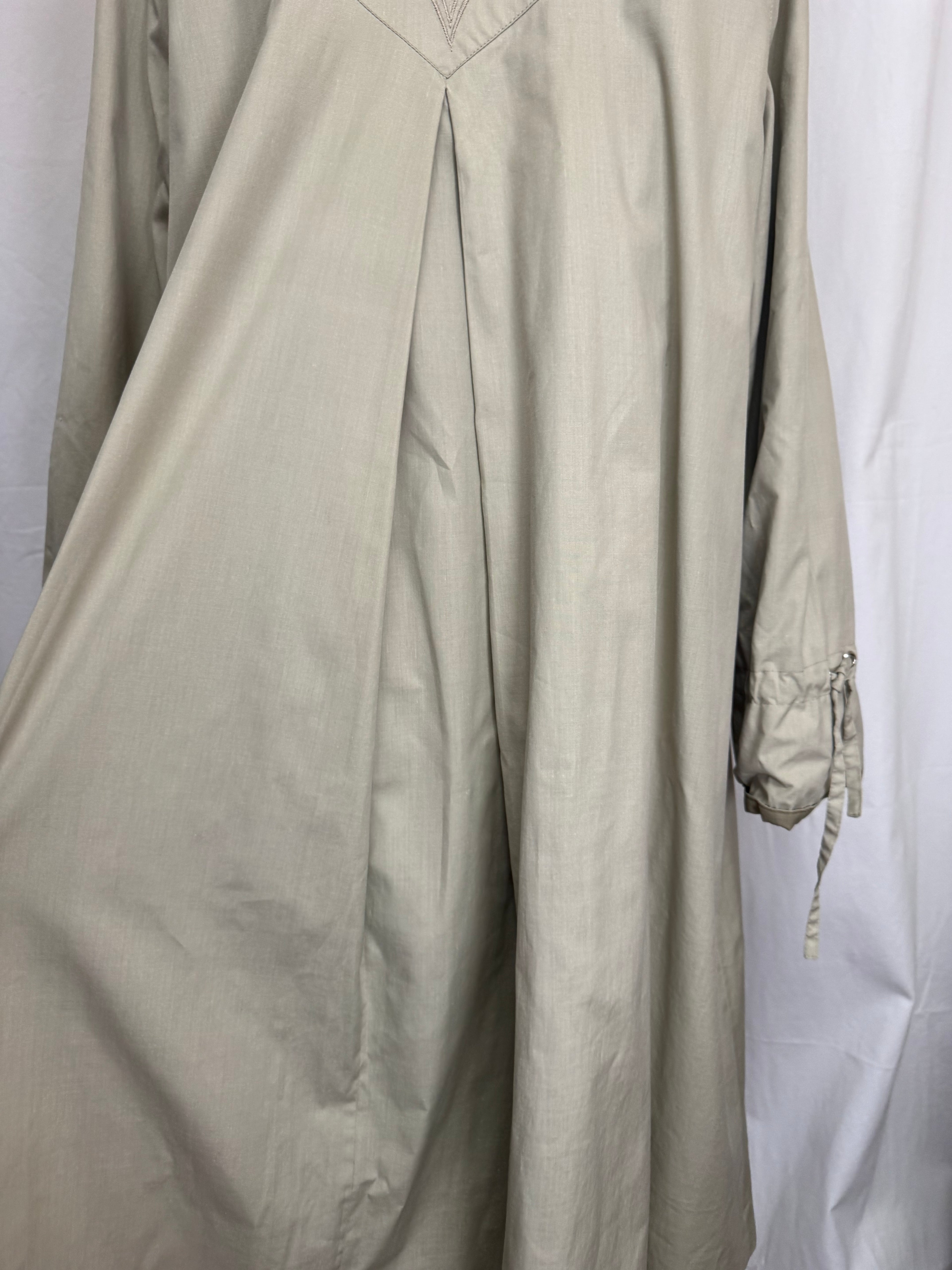 Veste longue brodée