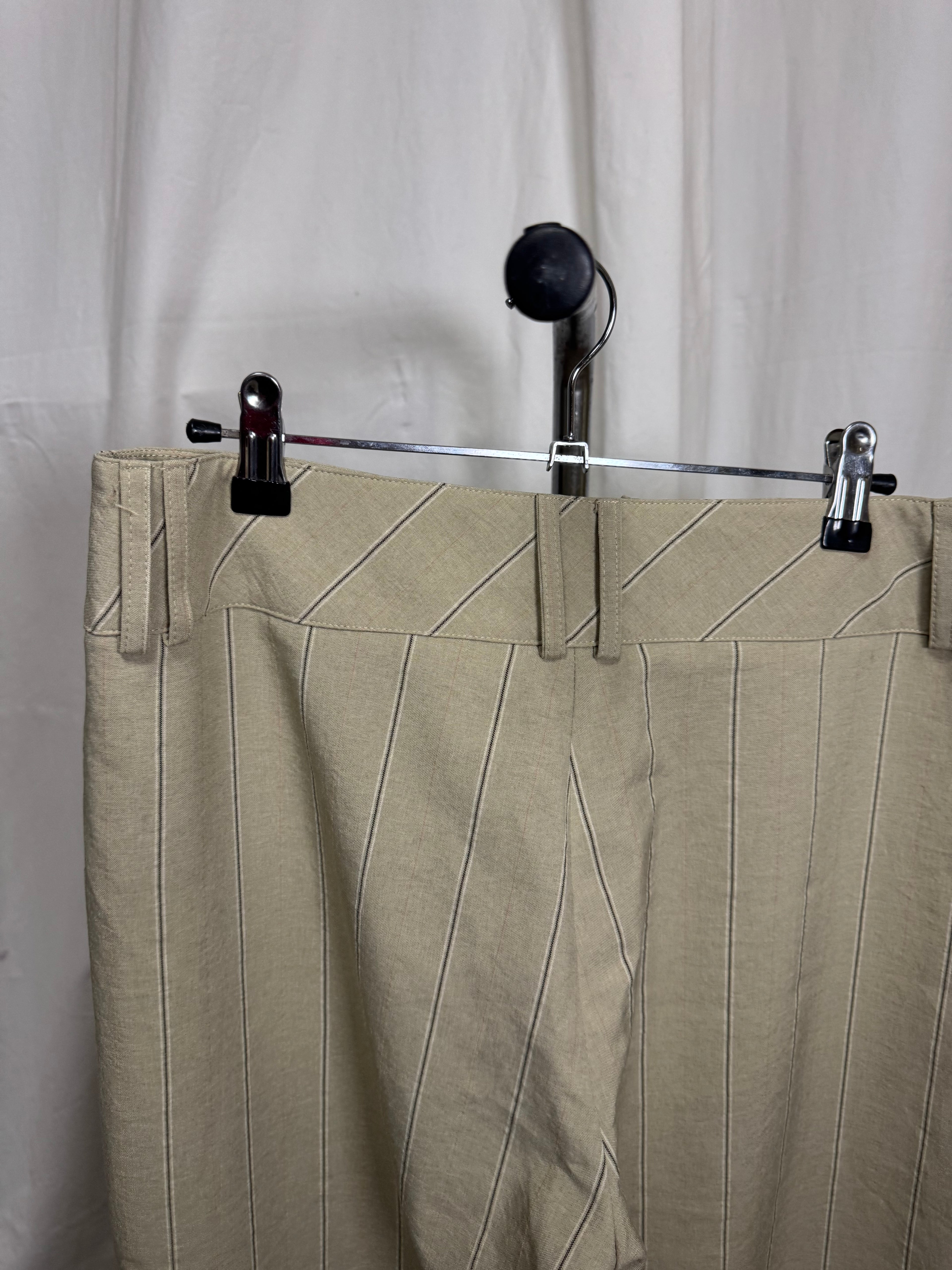 Pantalon beige à rayures