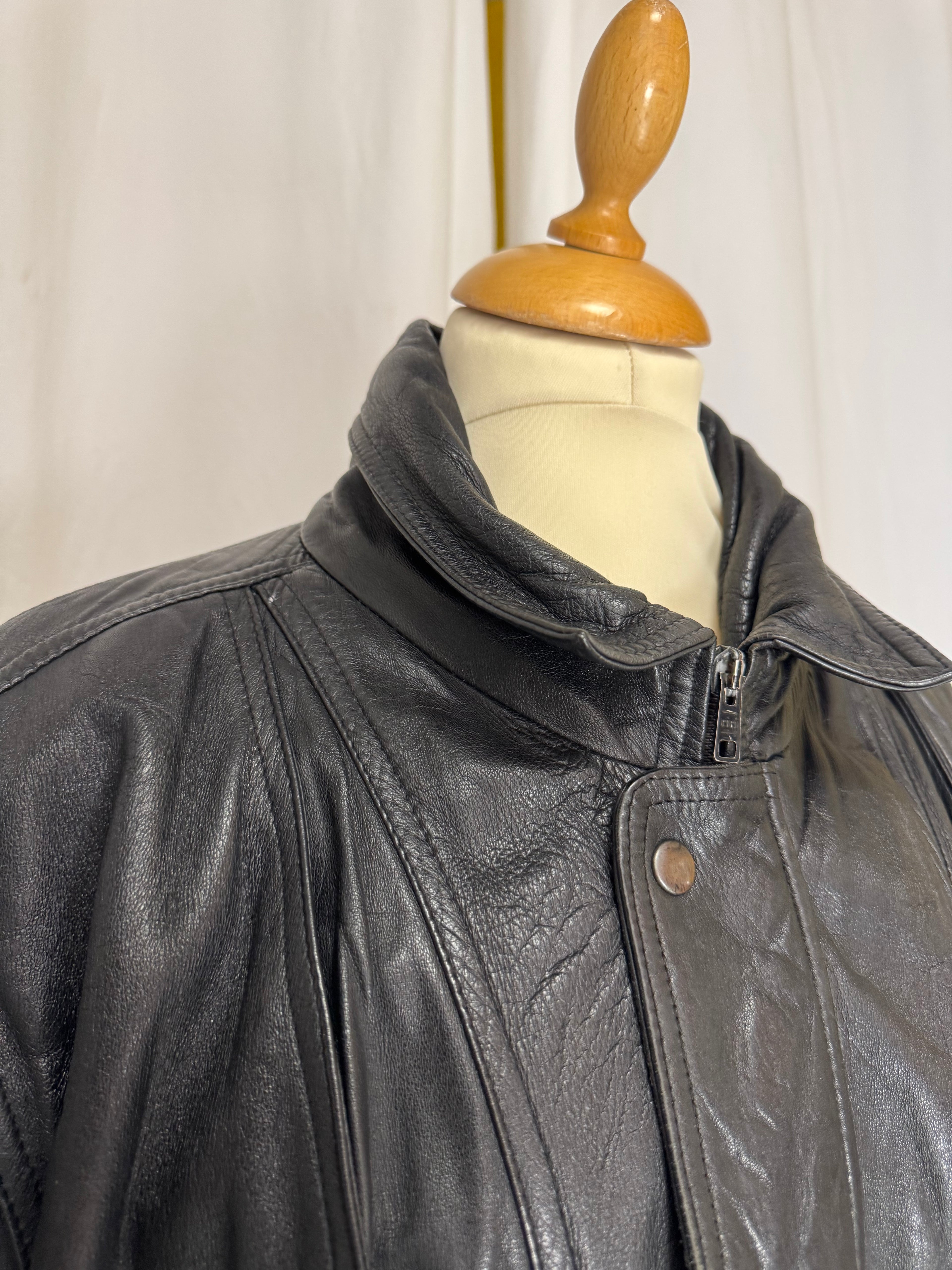 Veste en cuir noir