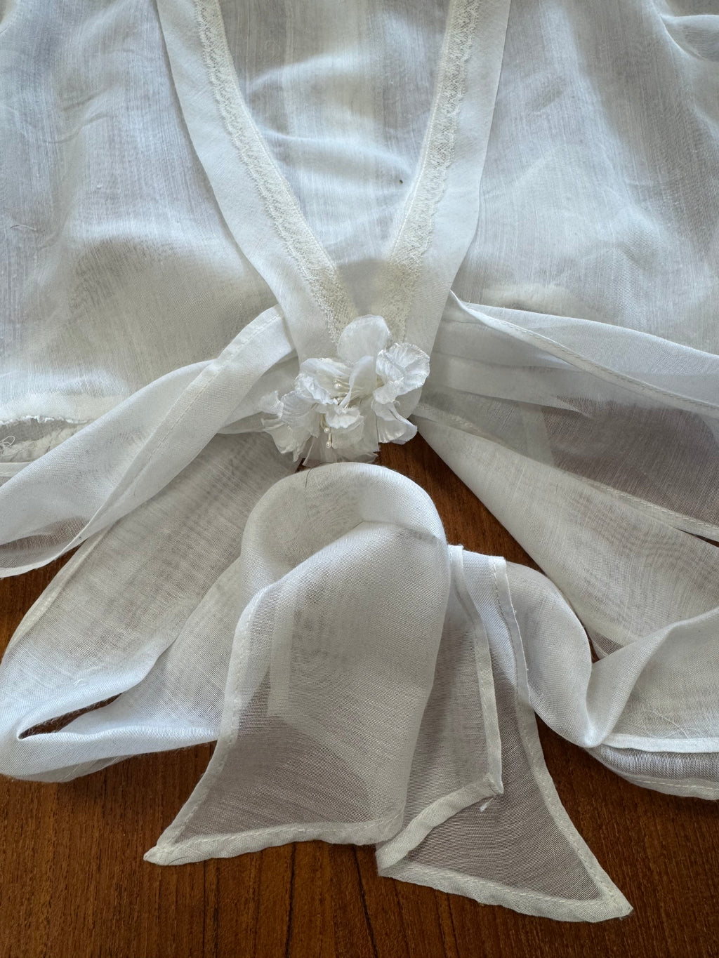 Blouse blanche transparente