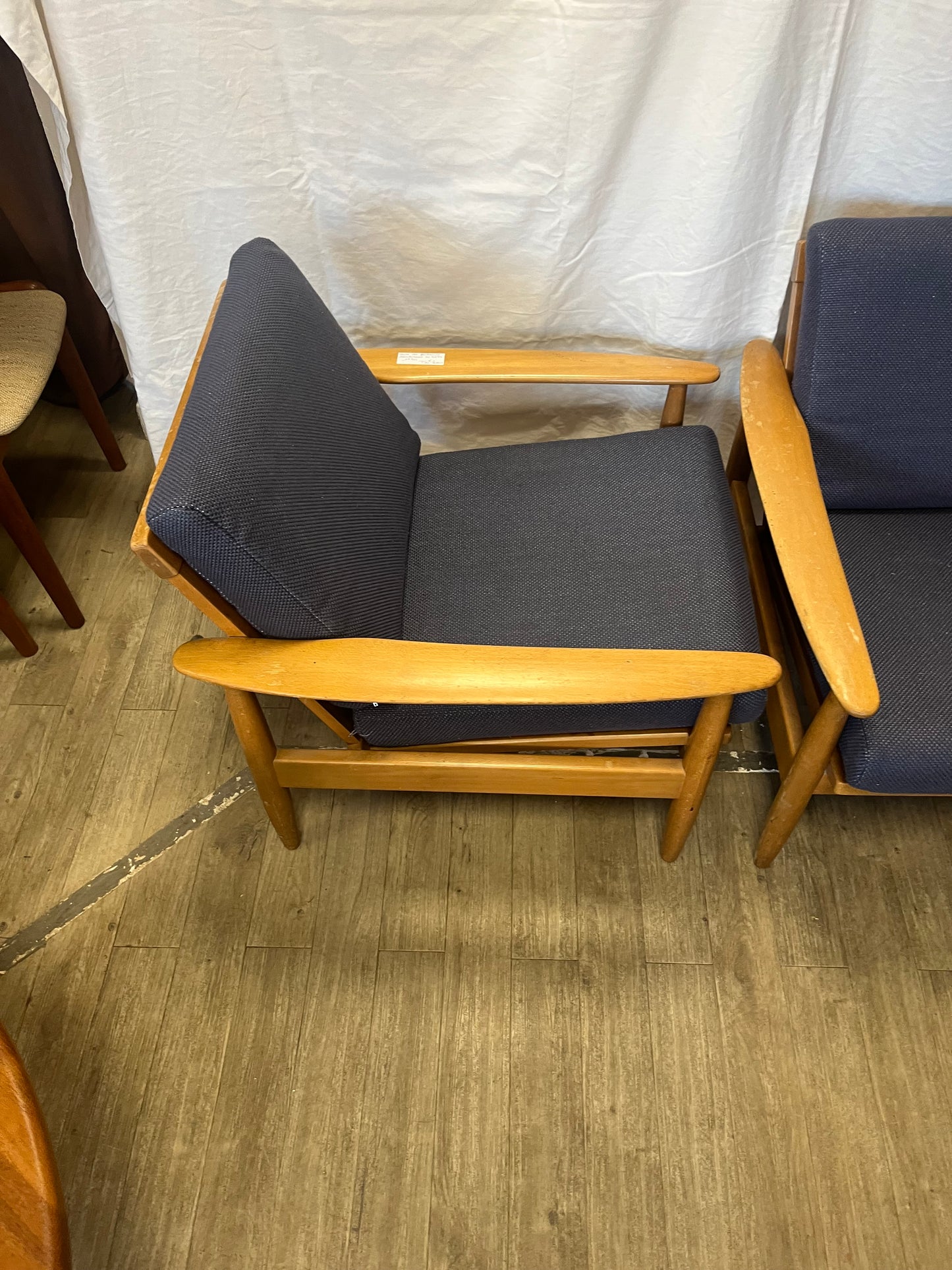 Paire de fauteuils scandinaves en hêtre années 70’s