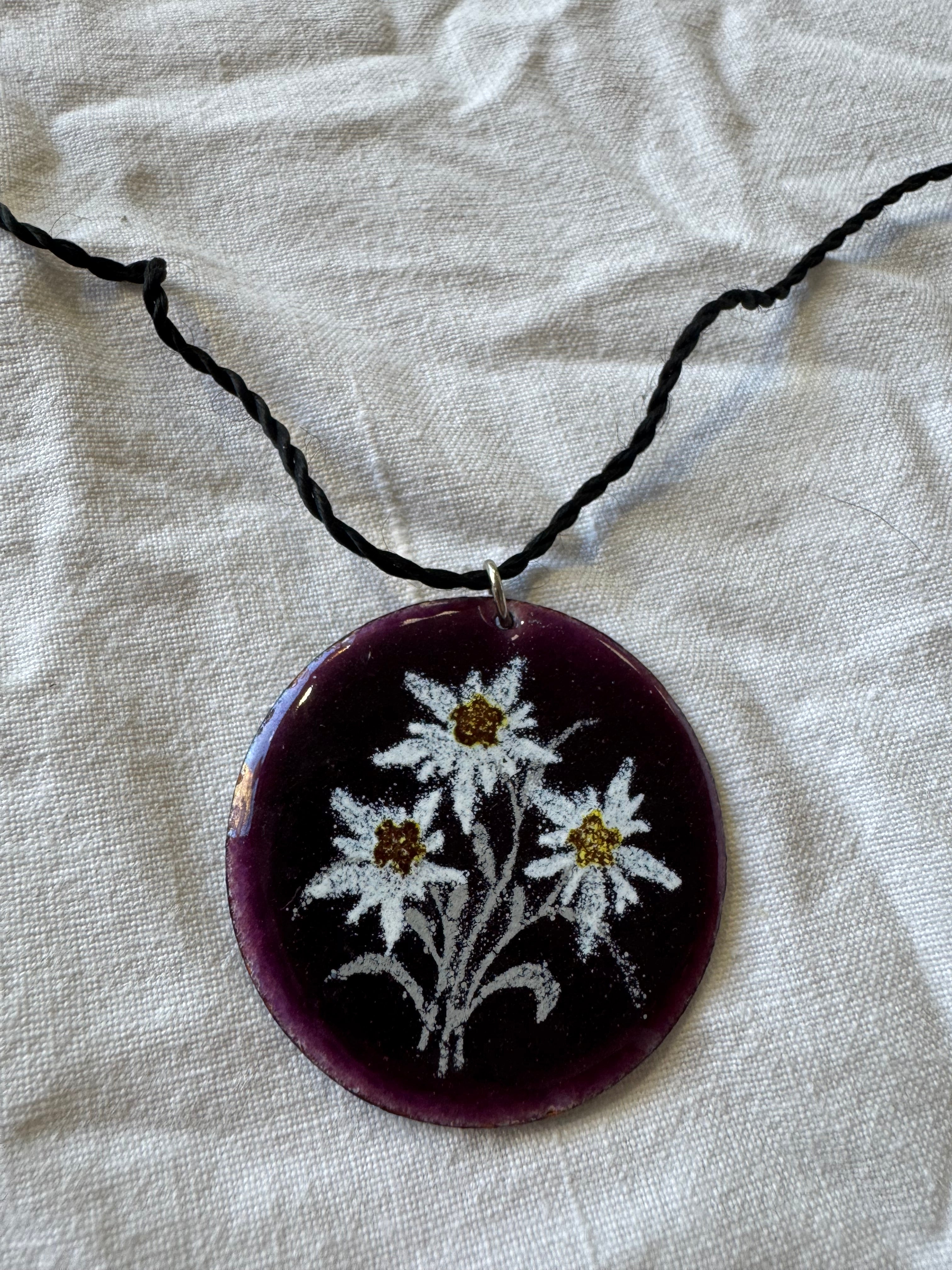 Collier émaillée violet