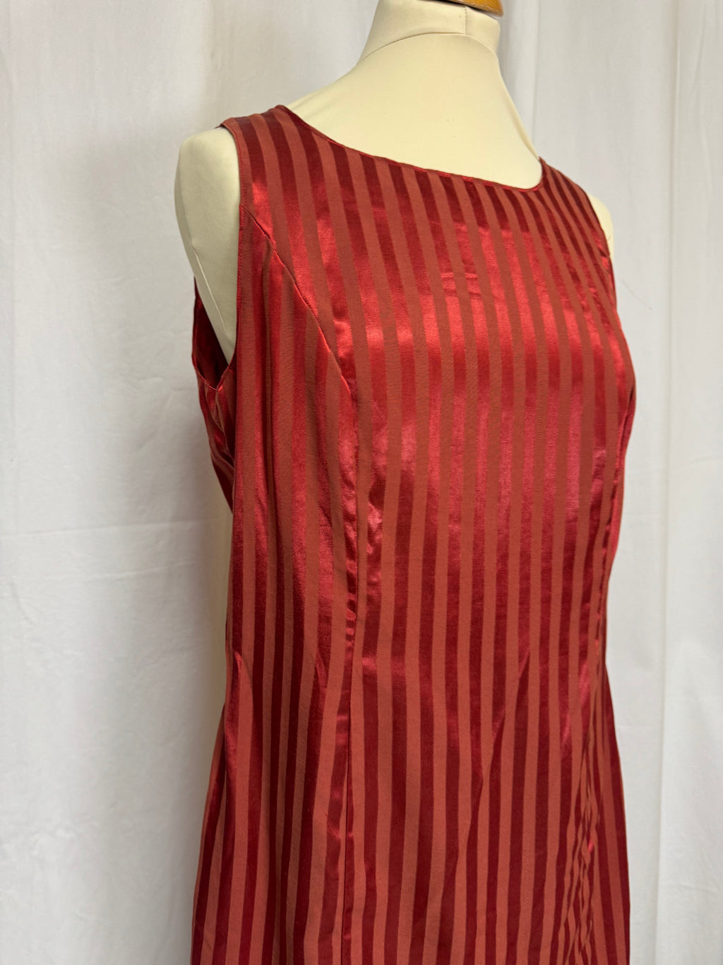 Robe courte à rayures