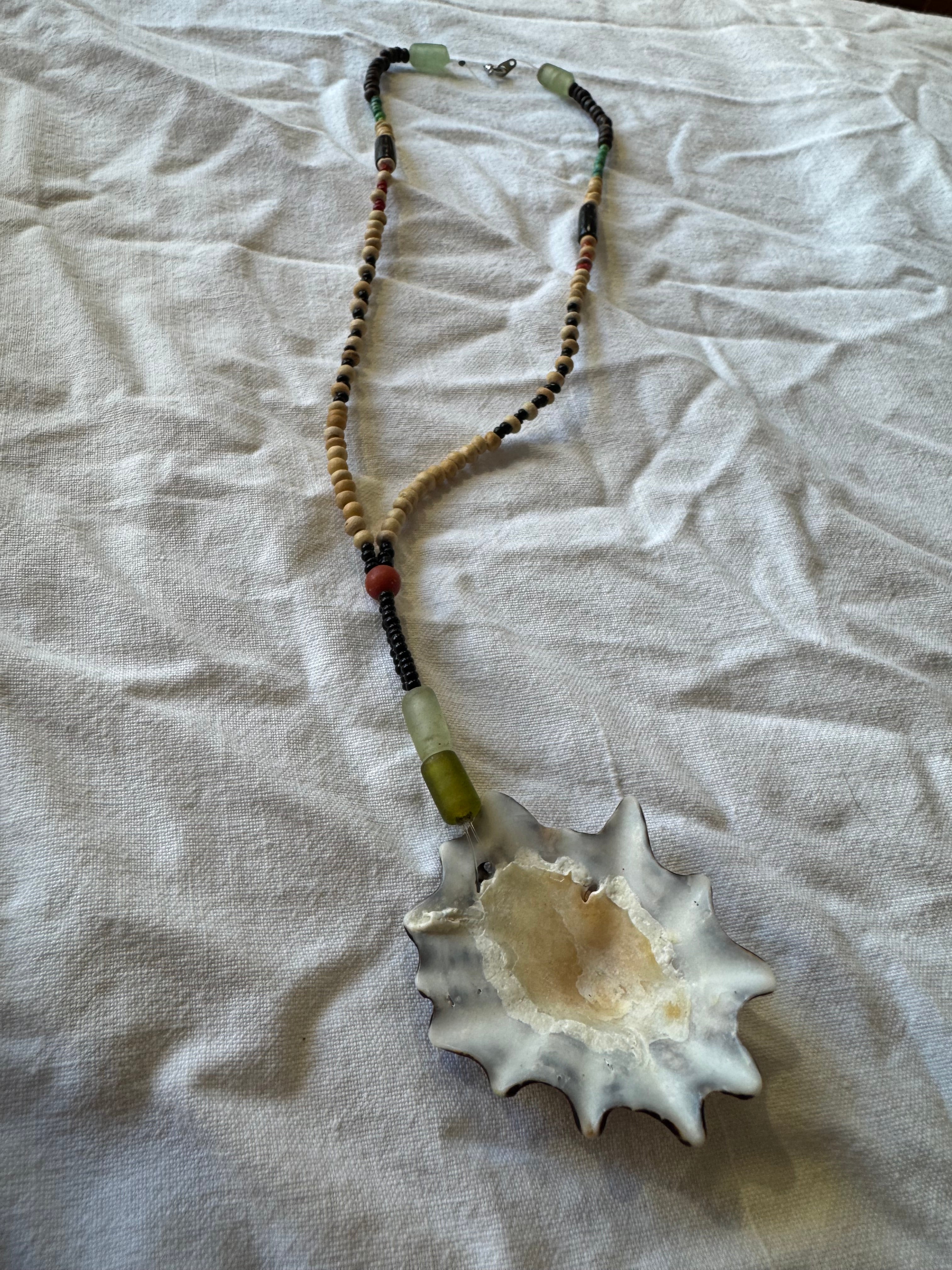 Collier coquillage