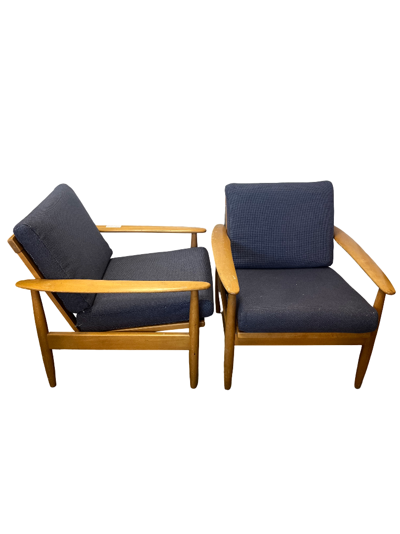 Paire de fauteuils scandinaves en hêtre années 70’s