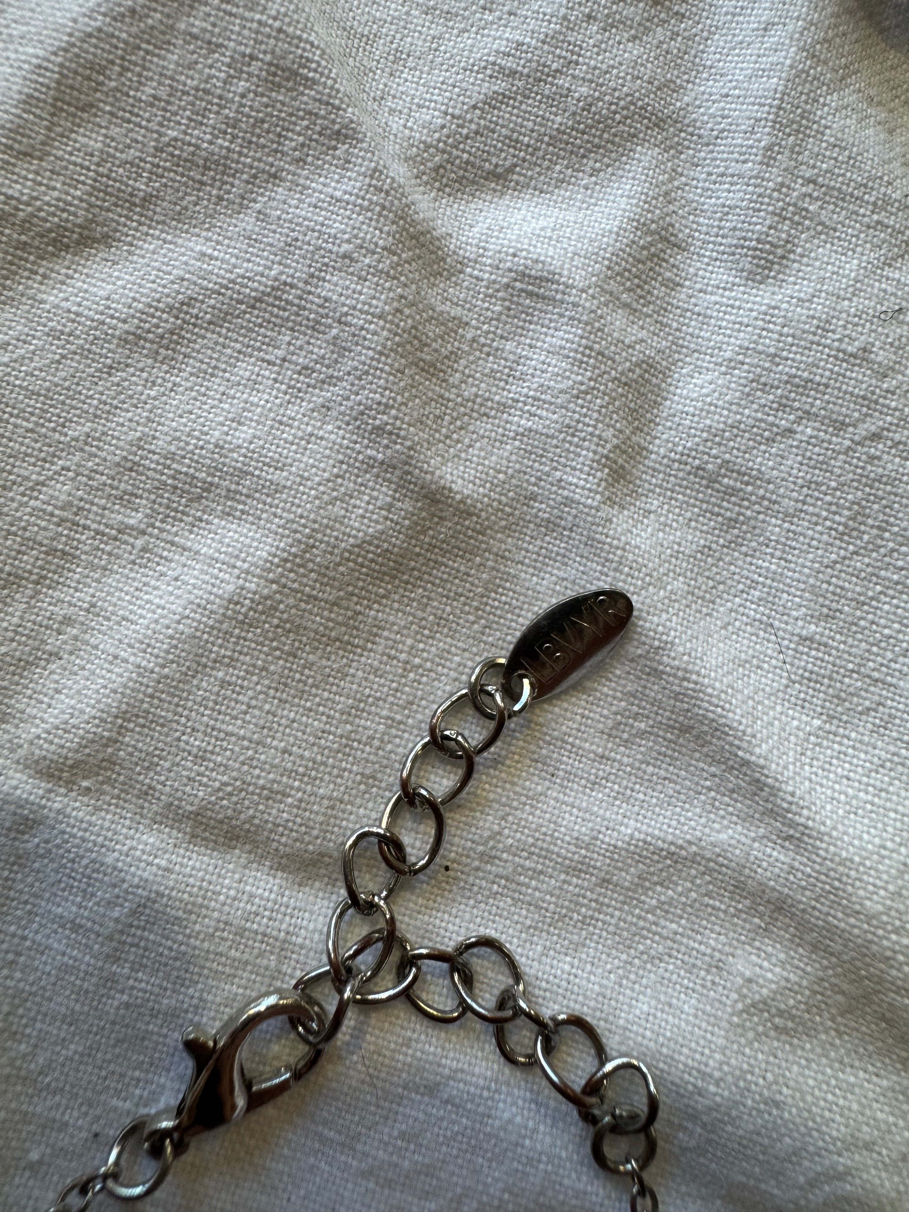 Collier en métal argenté
