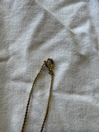 Collier en métal doré