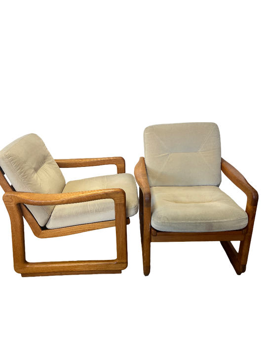 Paire de fauteuils scandinaves en teck massif 1970
