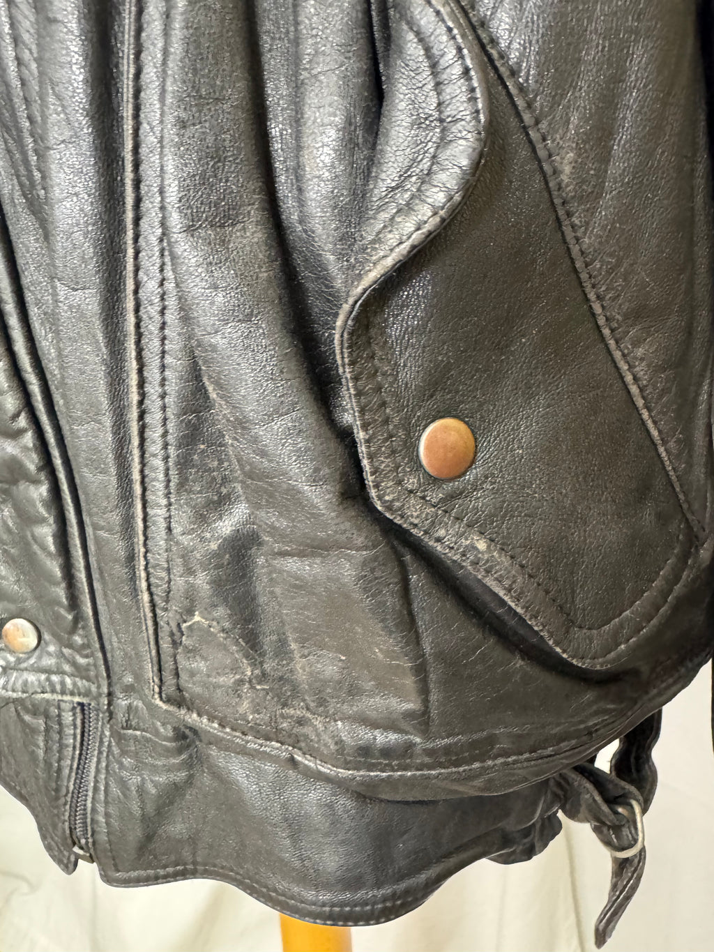 Veste en cuir noir