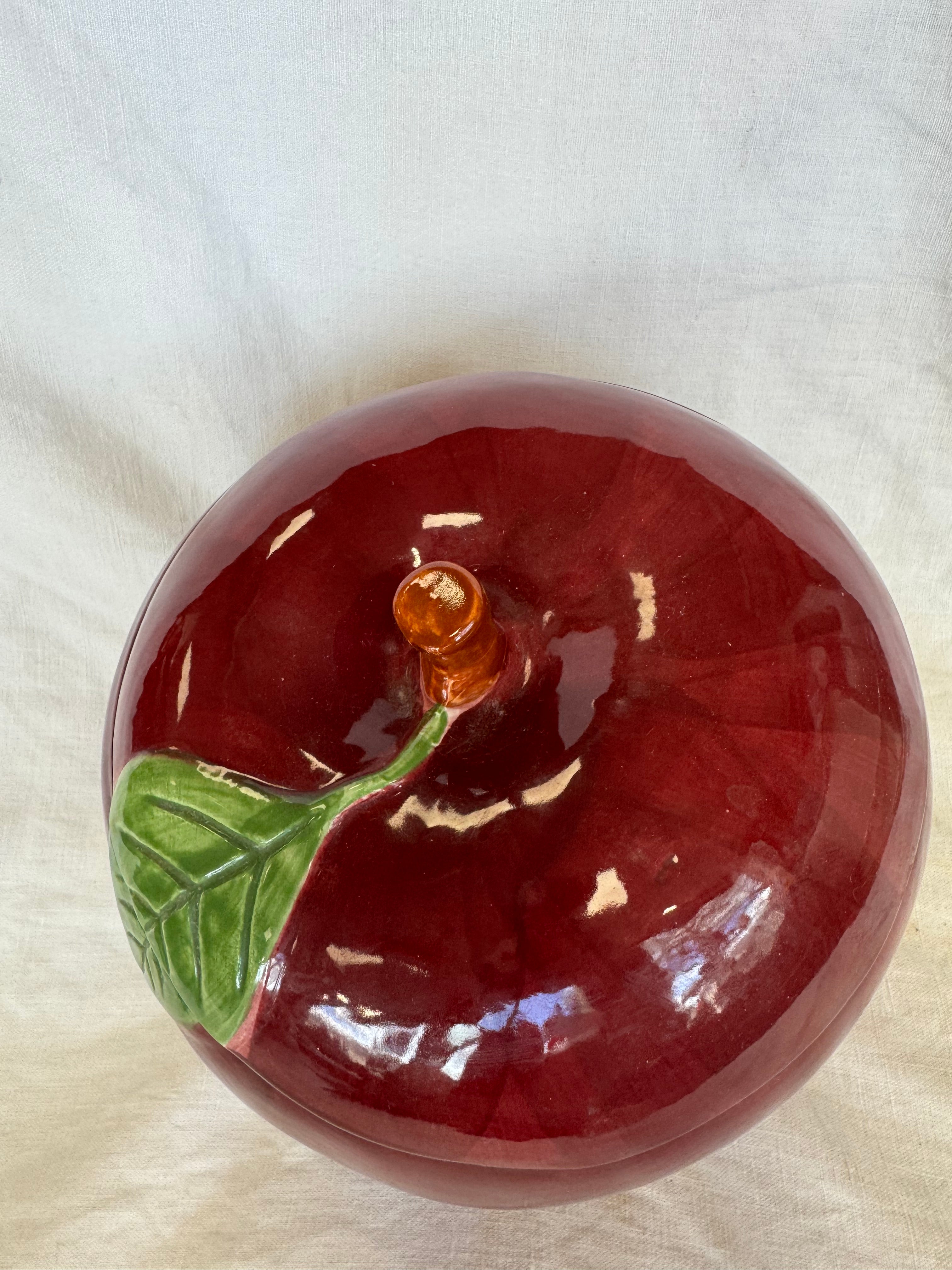Pomme en céramique