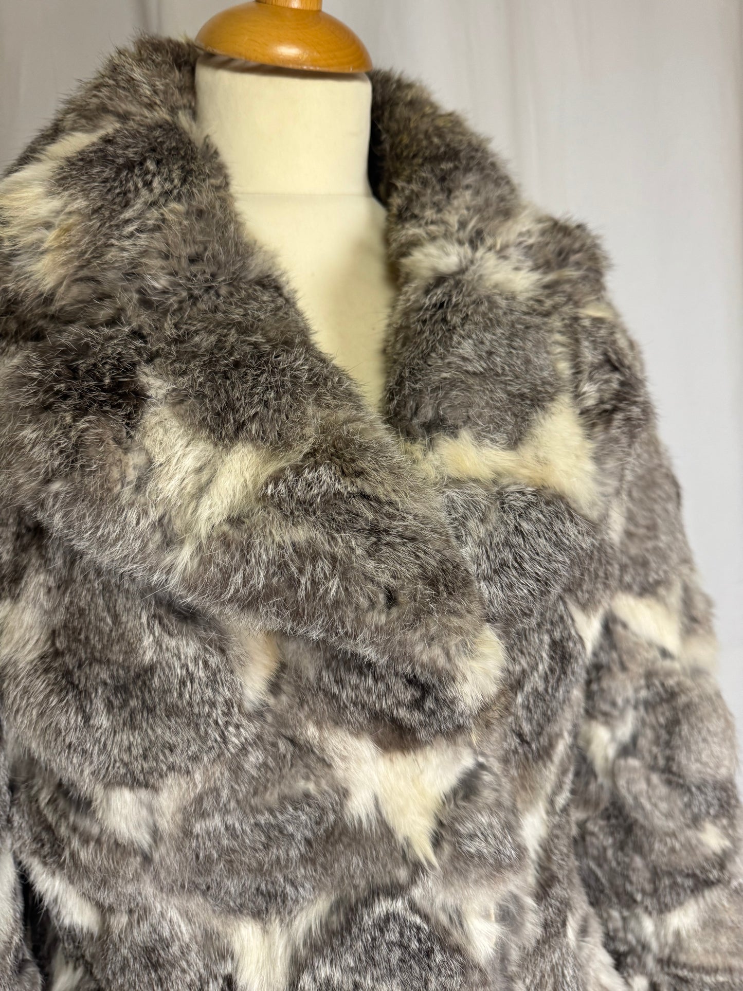 Manteau court en fourrure de lapin