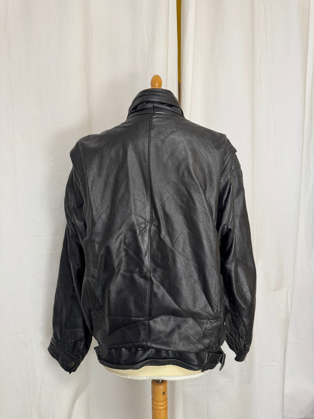 Veste en cuir noir