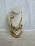 Collier fleurs pendantes