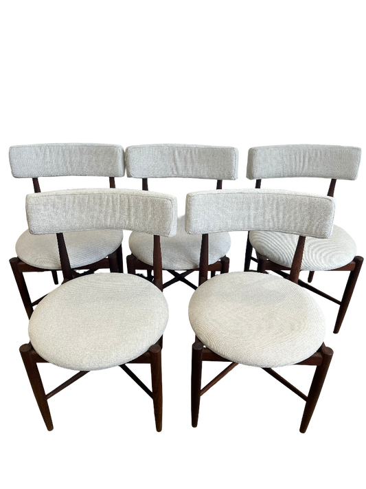 Chaises scandinaves en teck massif 1960