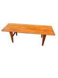 Table basse scandinave en teck massif 1970