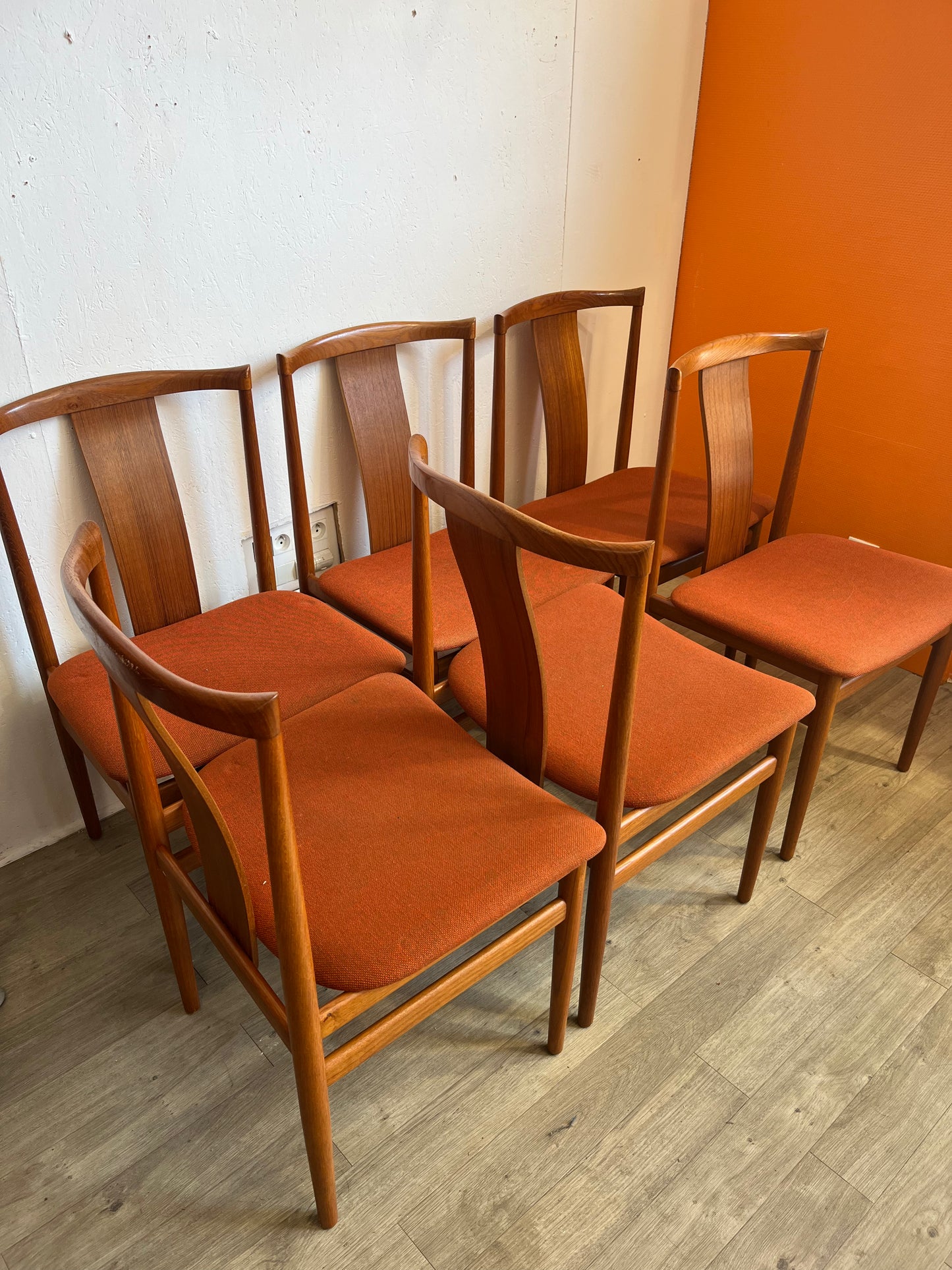 Chaises scandinaves en teck massif 1960