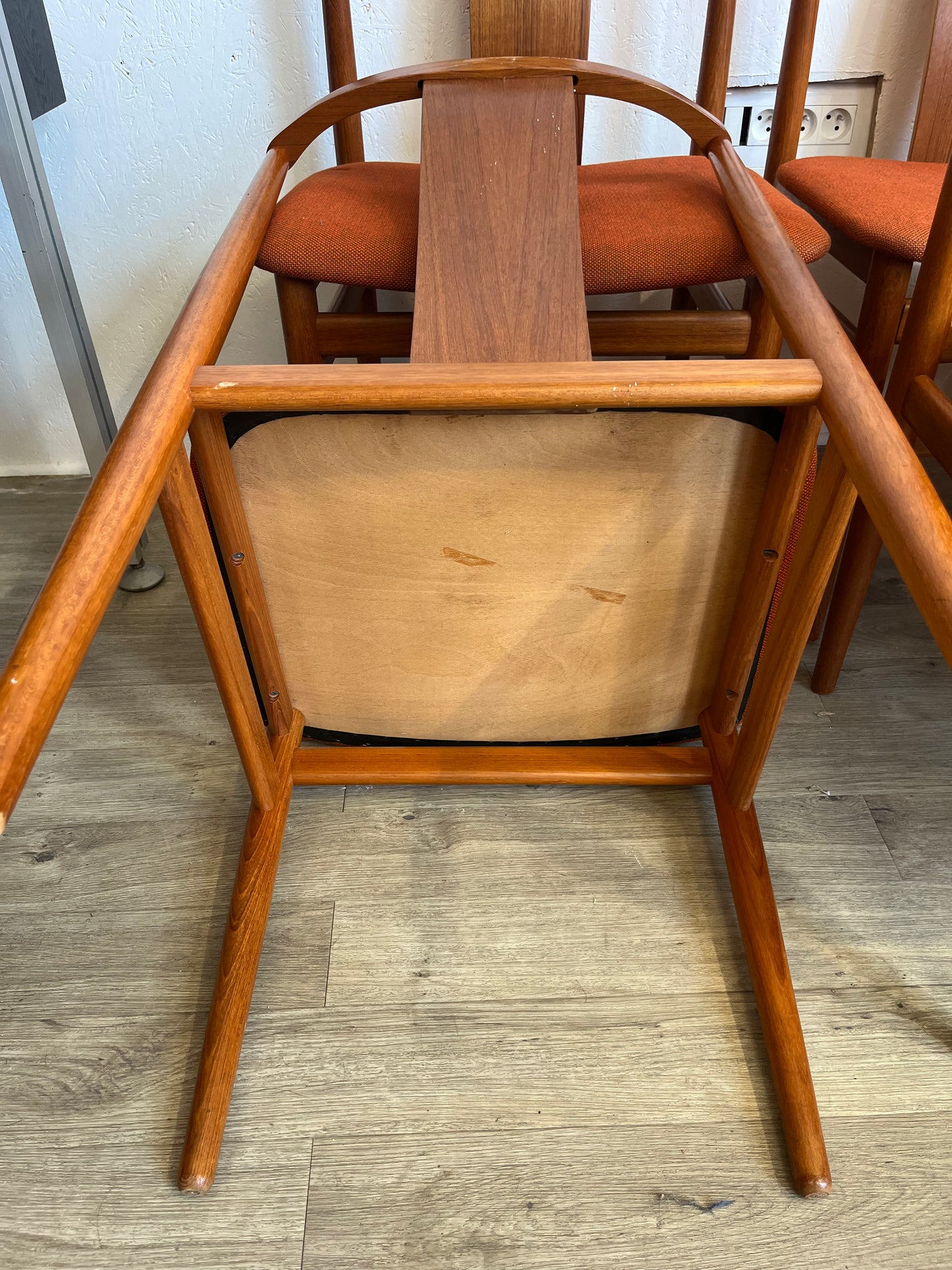 Chaises scandinaves en teck massif 1960