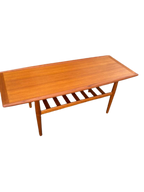 Table basse scandinave en teck design de Grete Jalk