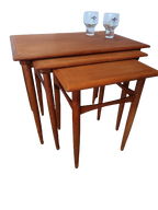 Tables gigognes Scandinaves