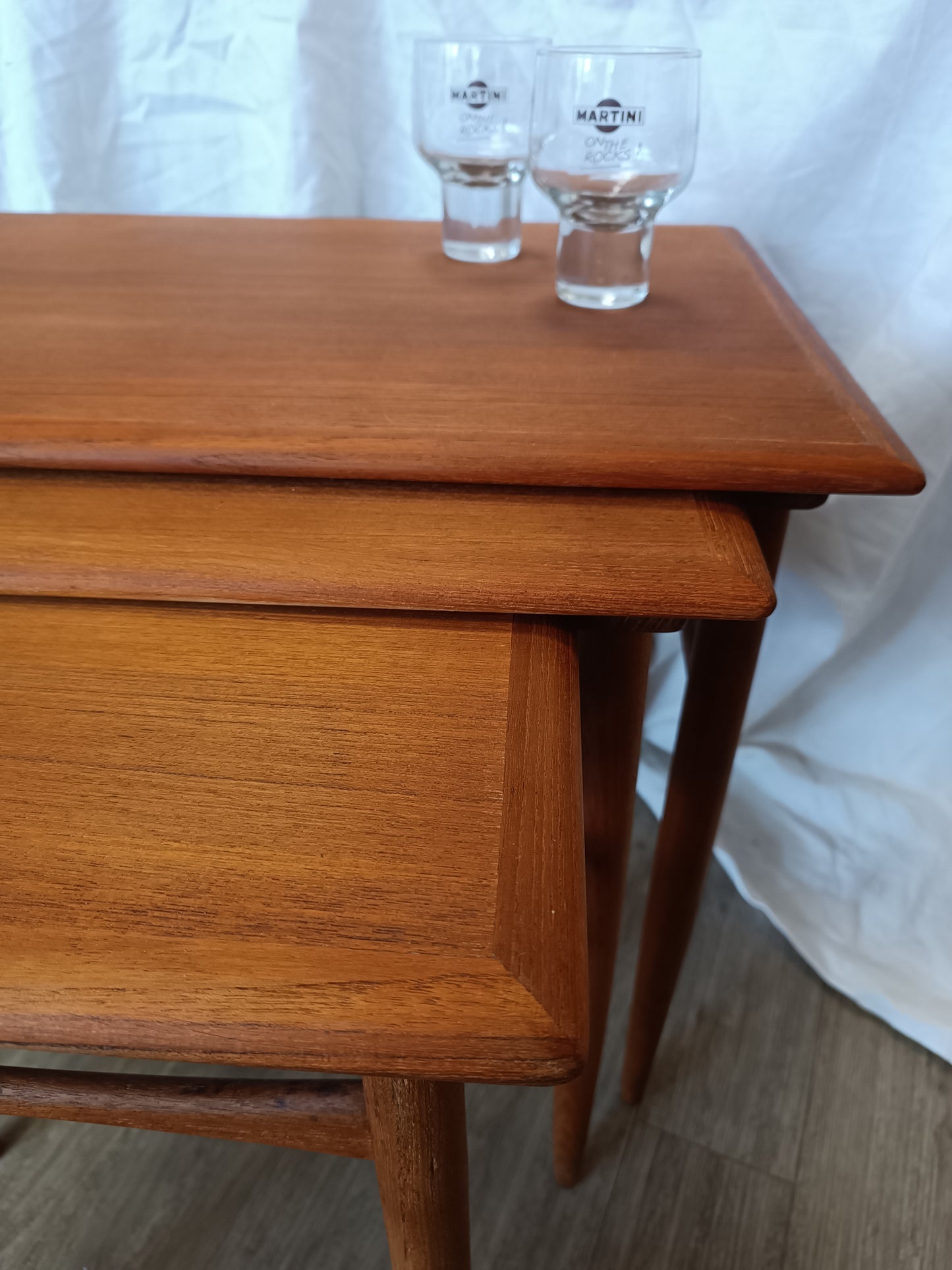 Tables gigognes Scandinaves