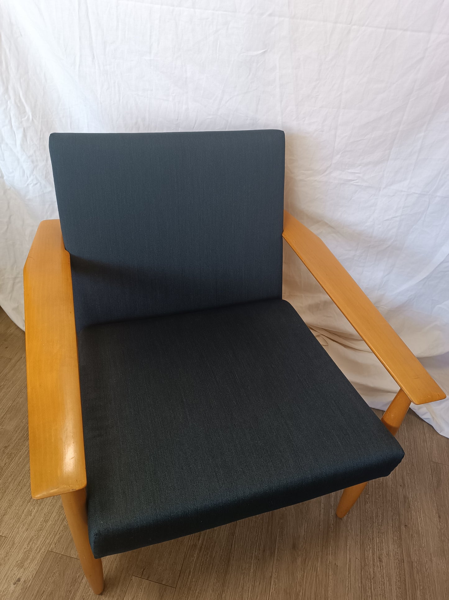 Fauteuil scandinave en hêtre années 70's
