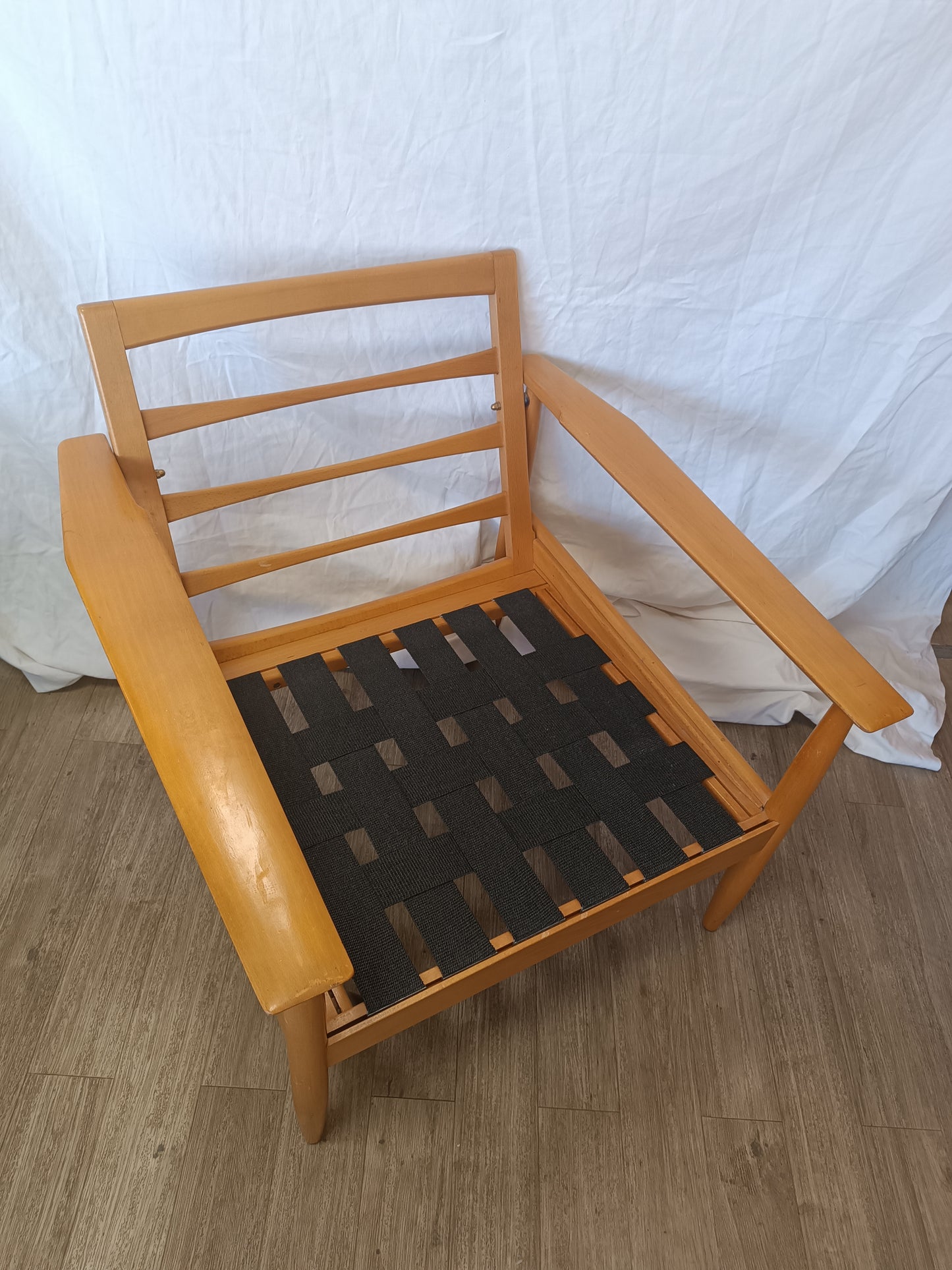 Fauteuil scandinave en hêtre années 70's