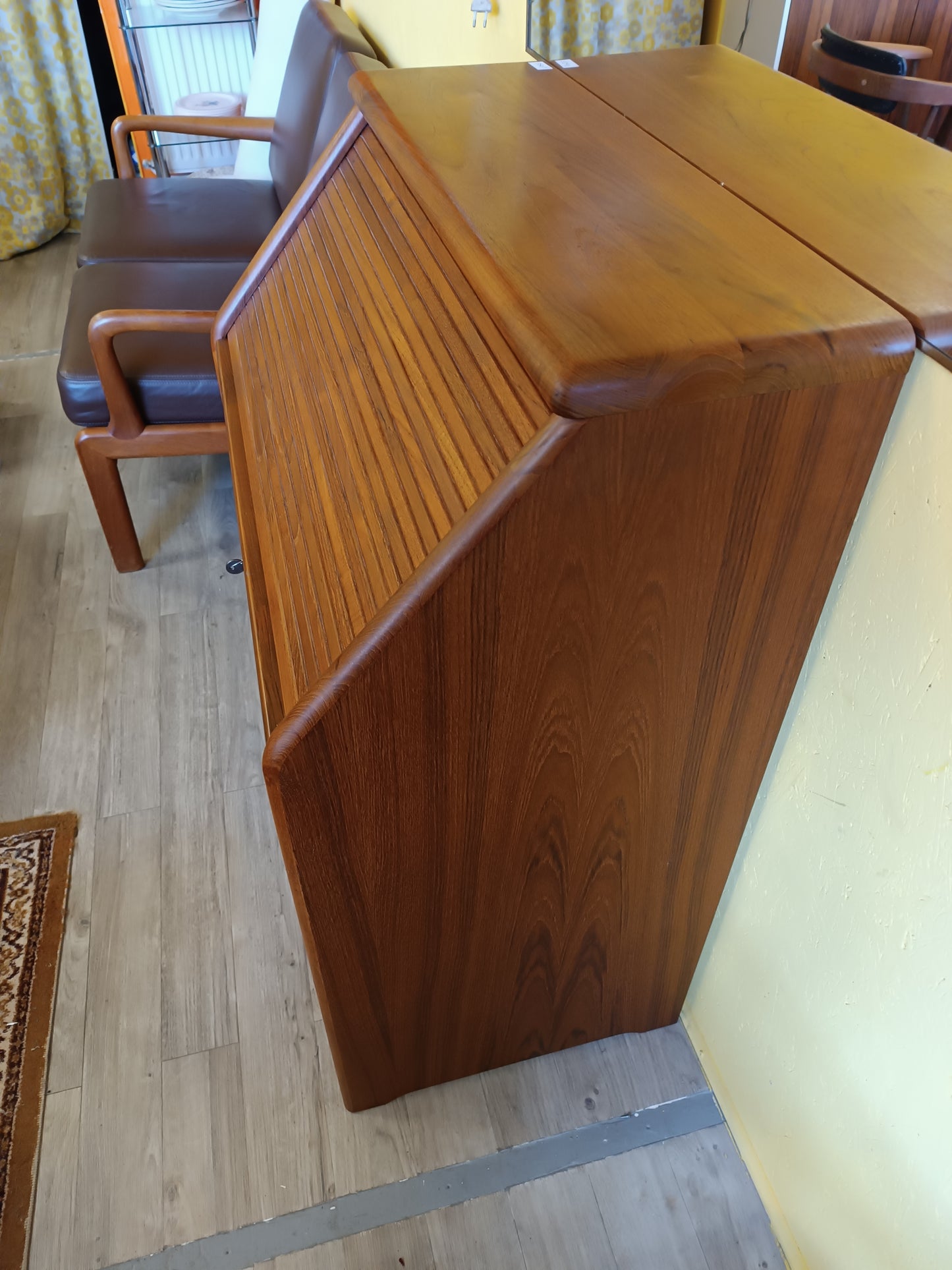 Secrétaire scandinave en teck massif