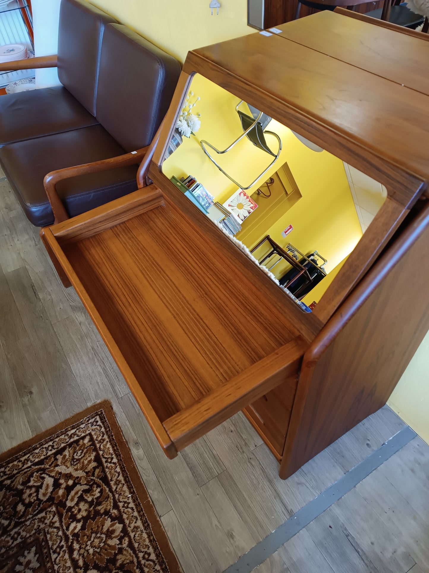 Secrétaire scandinave en teck massif