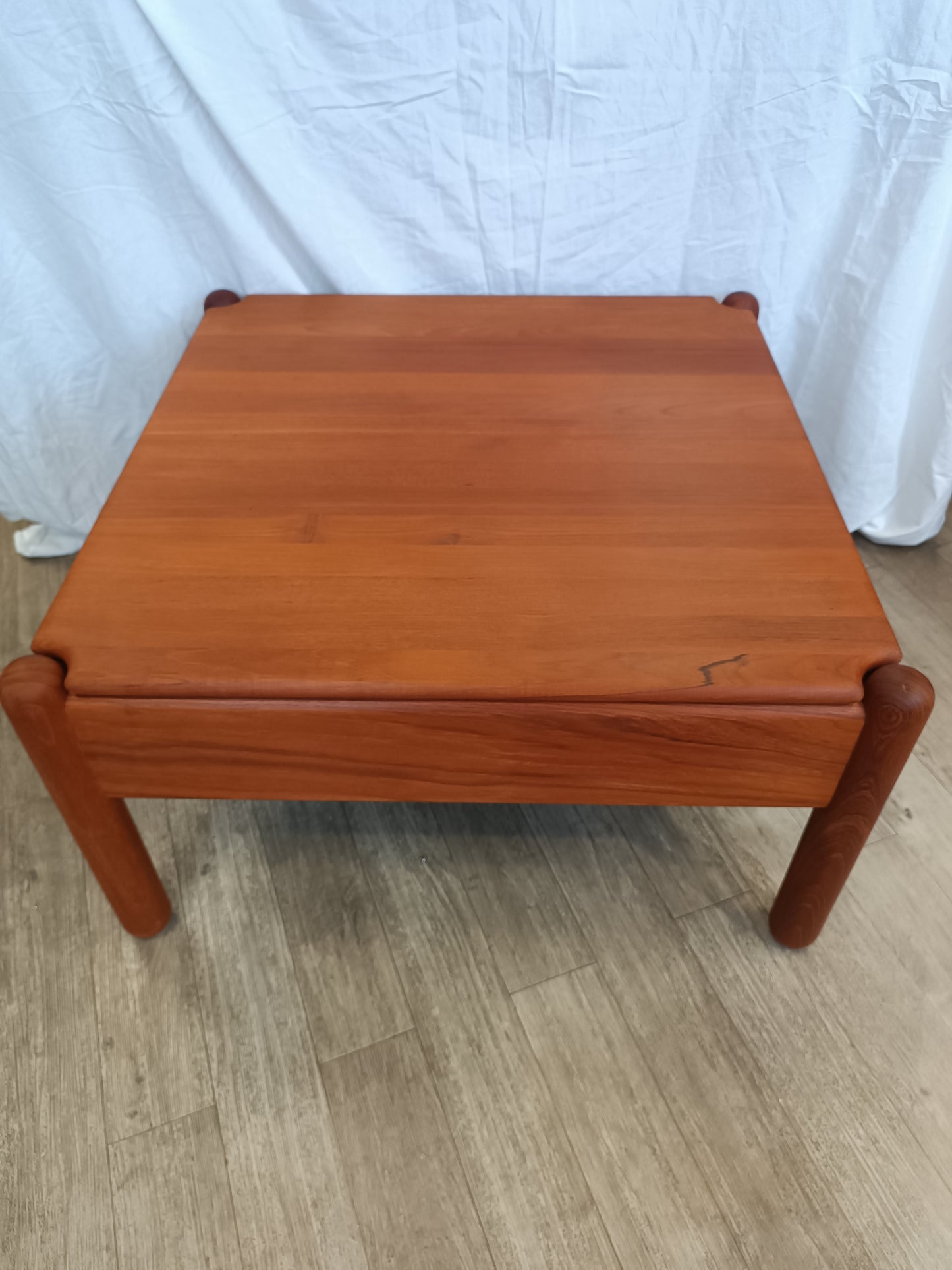 Table basse scandinave en teck massif