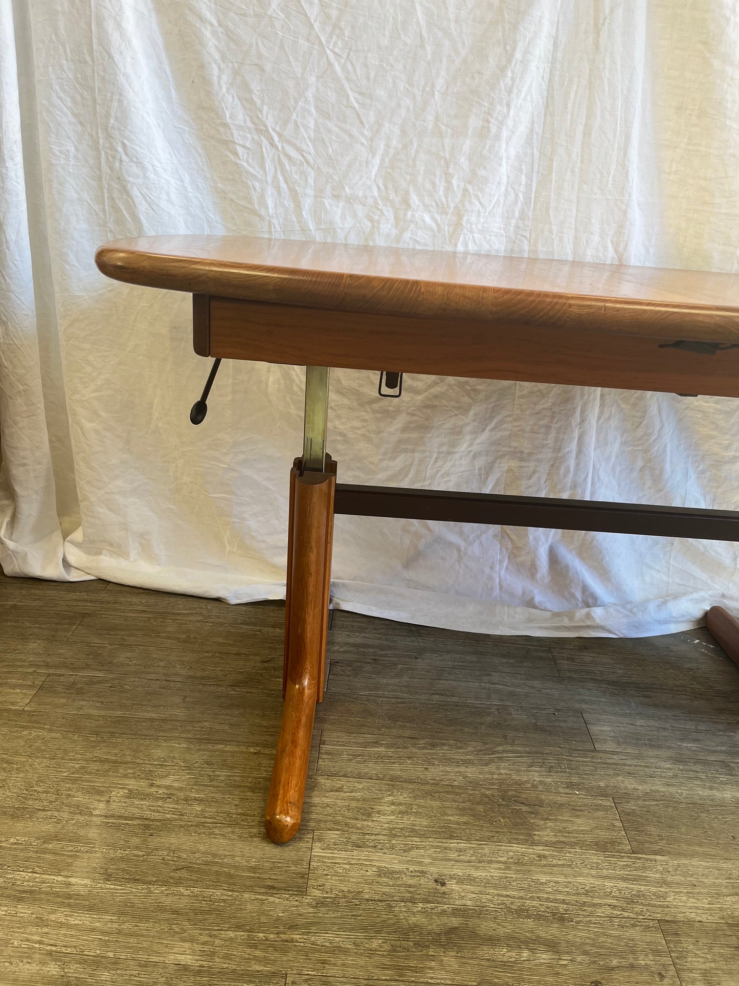 Table basse scandinave en teck massif 1970
