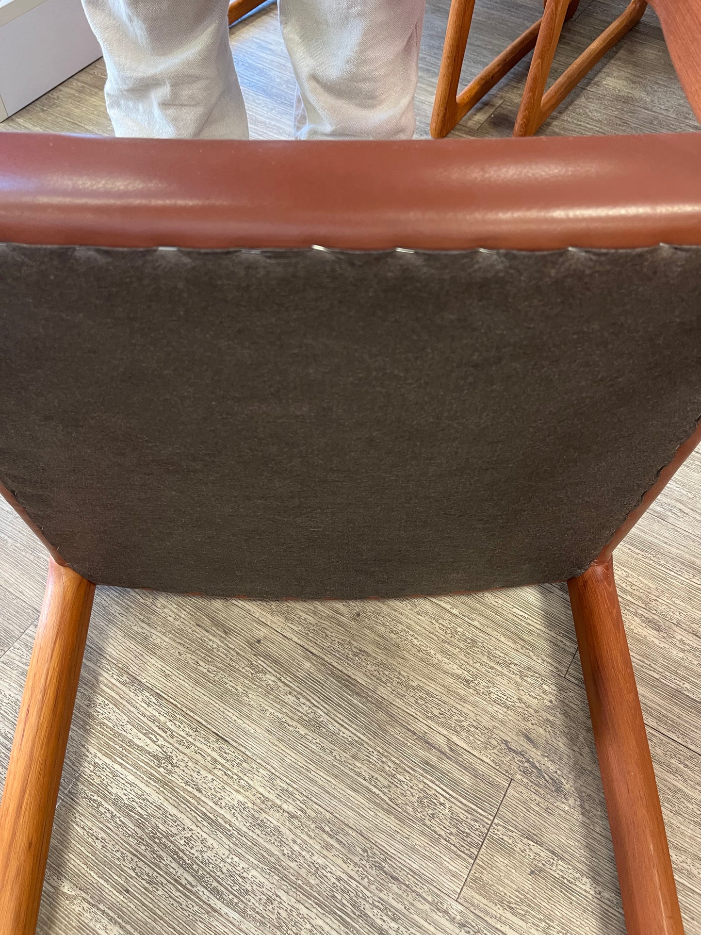 Chaises scandinaves en teck massif Niels O.Møller 1970