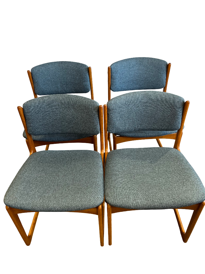 Chaises scandinaves en teck massif Erik Buch 1960