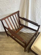 Fauteuil scandinave en teck massif avec ottoman 1960