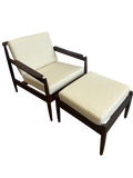 Fauteuil scandinave en teck massif avec ottoman 1960