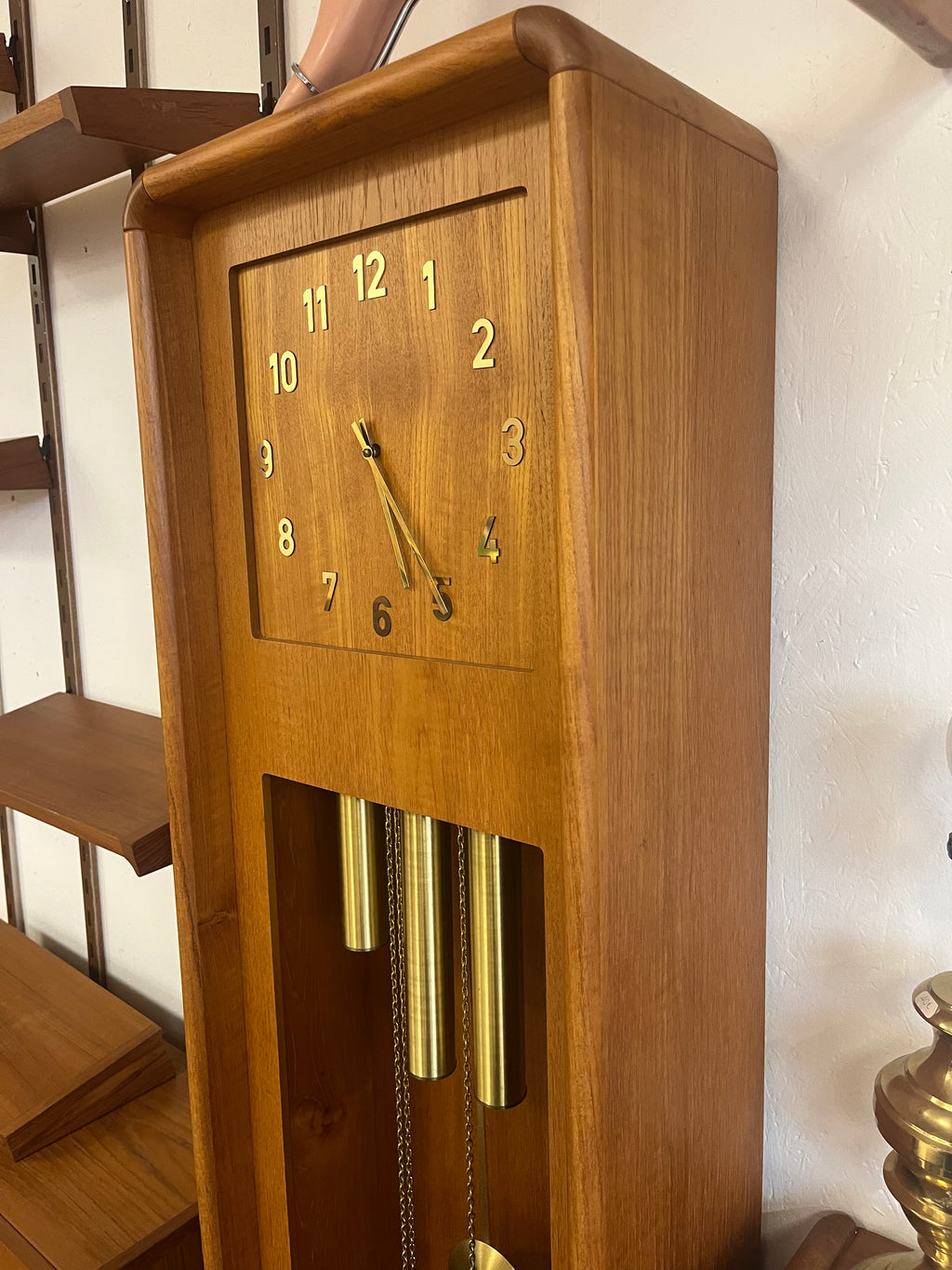 Horloge scandinave en teck 1970