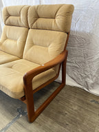 Banquette deux places scandinave en teck massif et daim 1970
