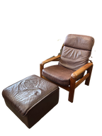 Fauteuil scandinave en teck massif et cuir 1970
