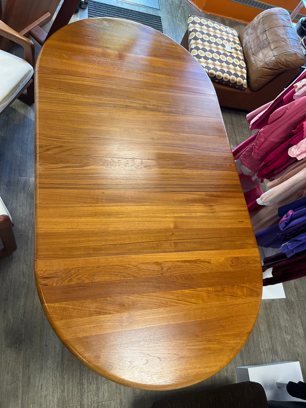 Table à manger scandinave de Juul Kristiansen teck massif 1970