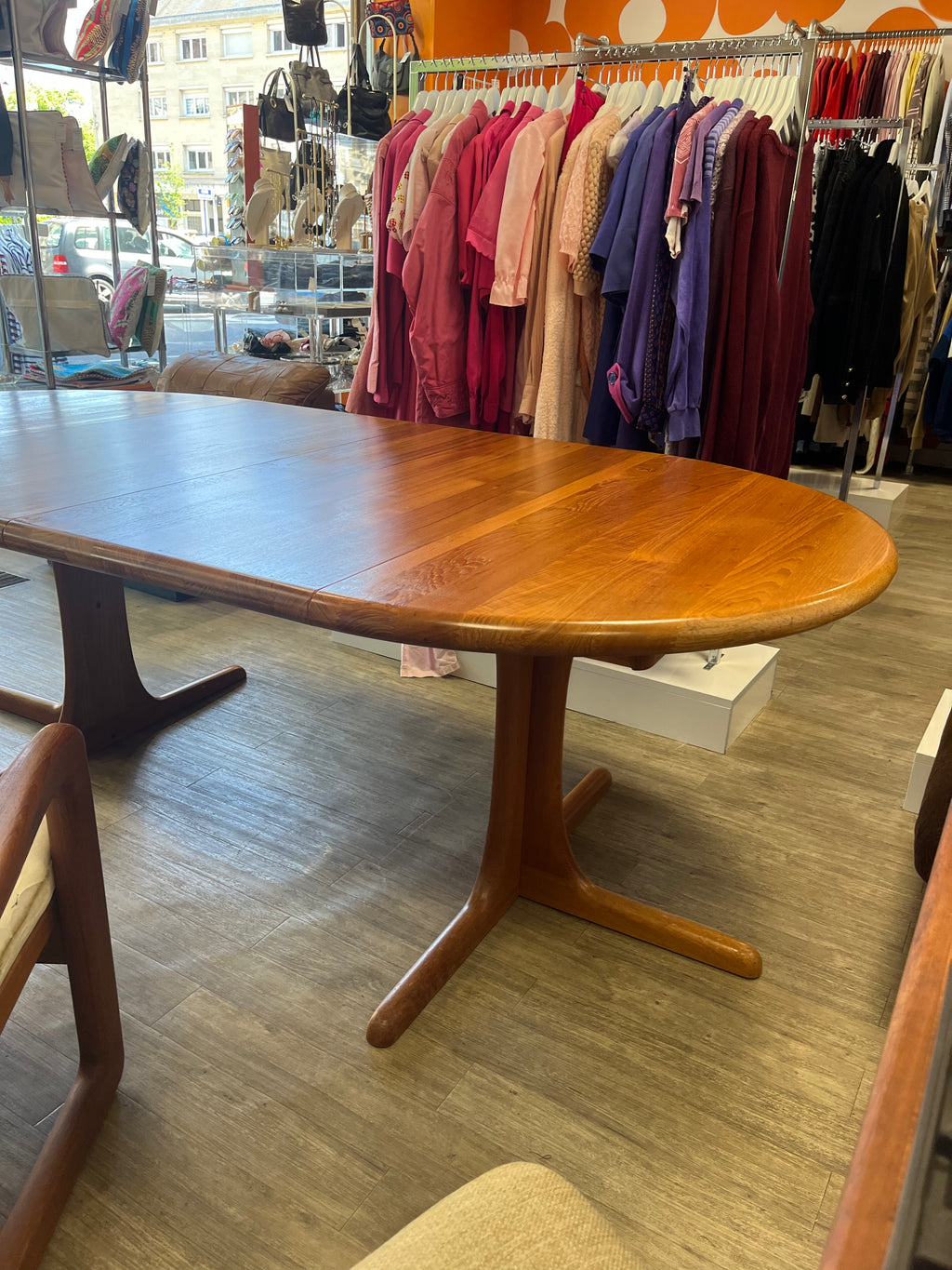 Table à manger scandinave de Juul Kristiansen teck massif 1970