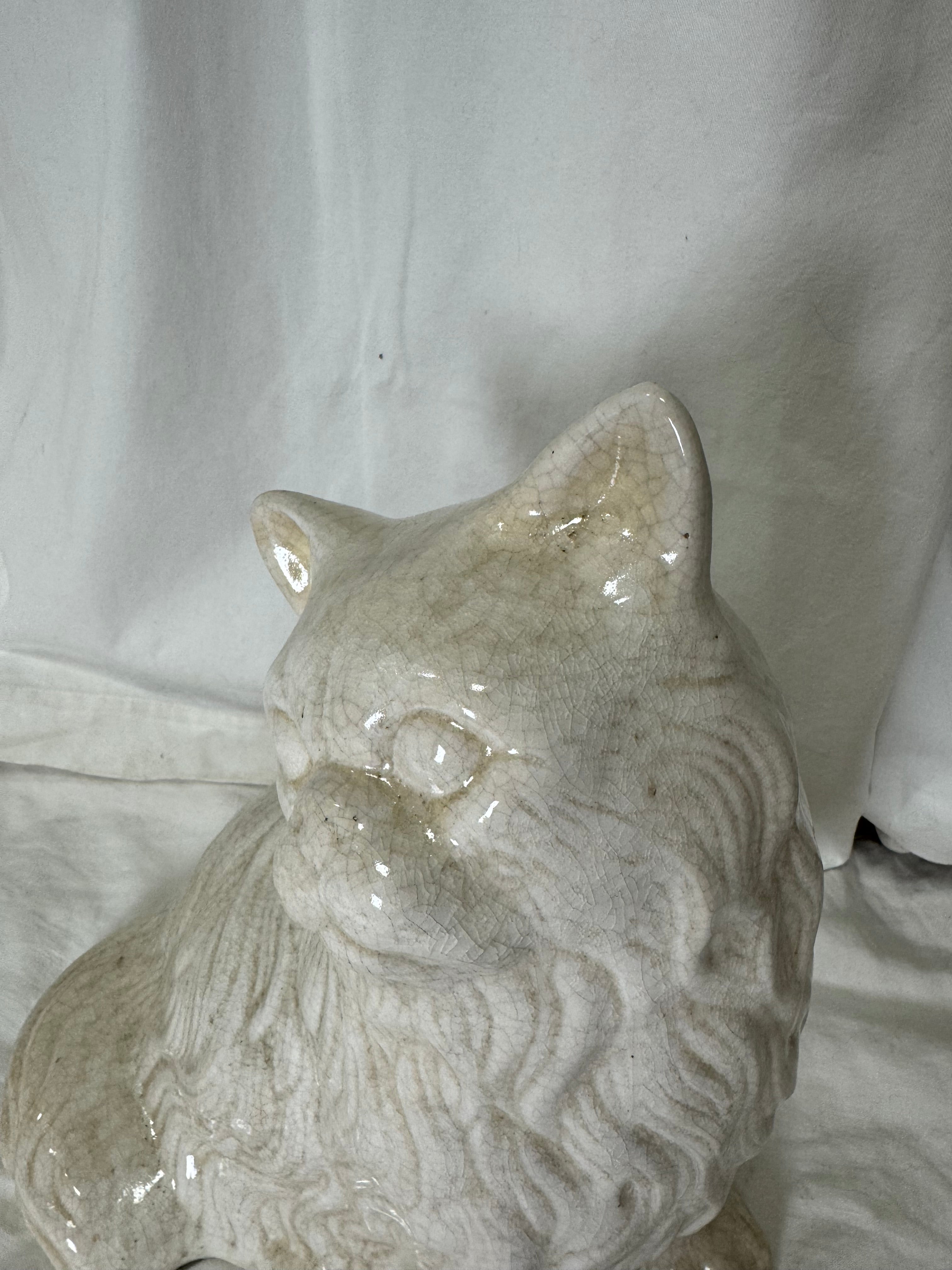 Chat en céramique